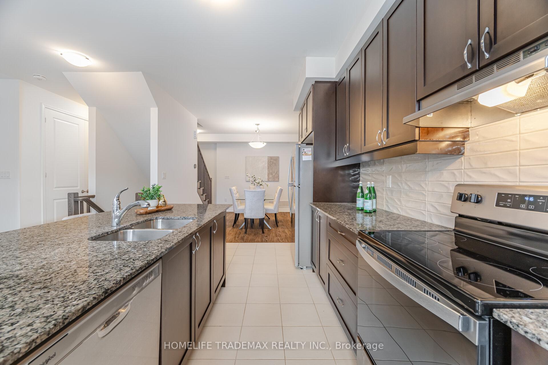 Photo 11 of 36 Melmar Street, Brampton, Northwest Brampton — HOMEH