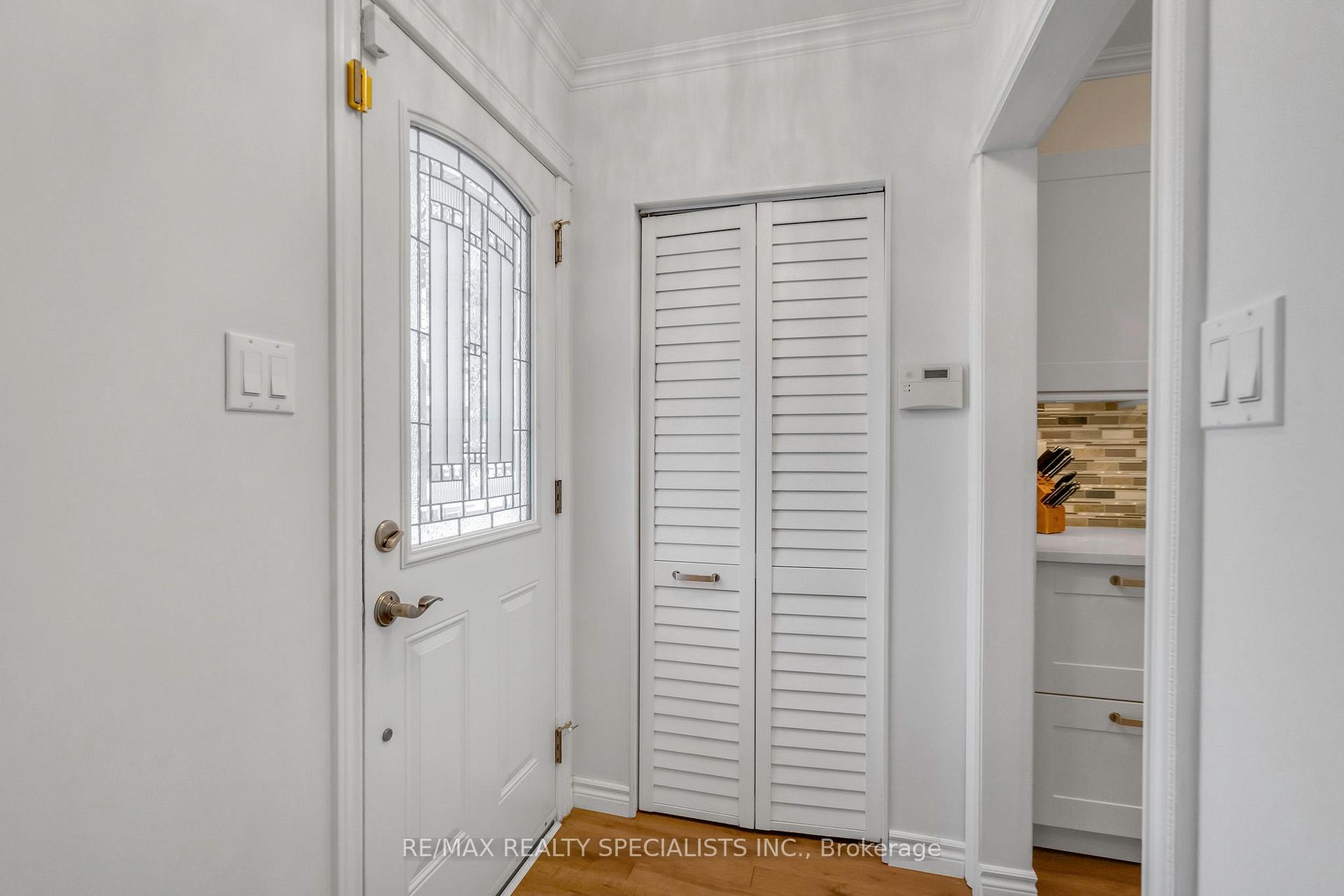 Photo 5 of 63 Lockton Crescent, Brampton, Brampton East — HOMEH