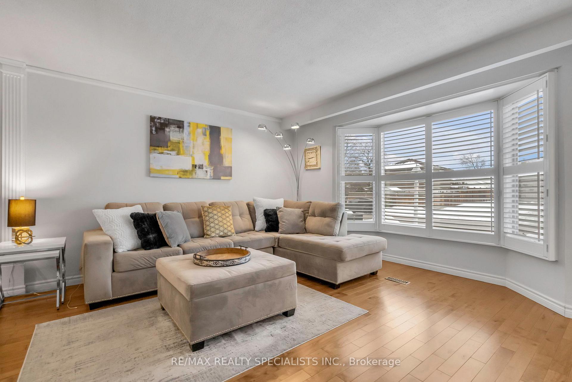 Photo 8 of 63 Lockton Crescent, Brampton, Brampton East — HOMEH