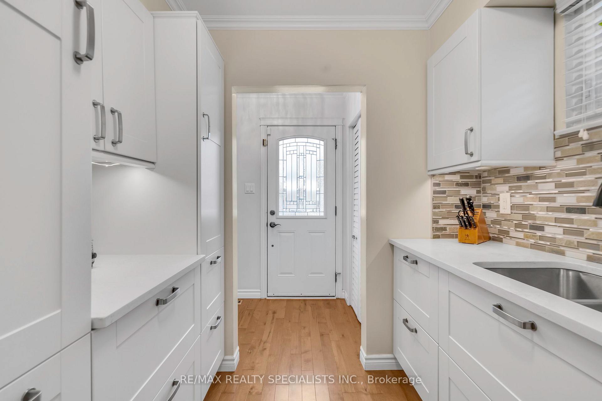 Photo 6 of 63 Lockton Crescent, Brampton, Brampton East — HOMEH