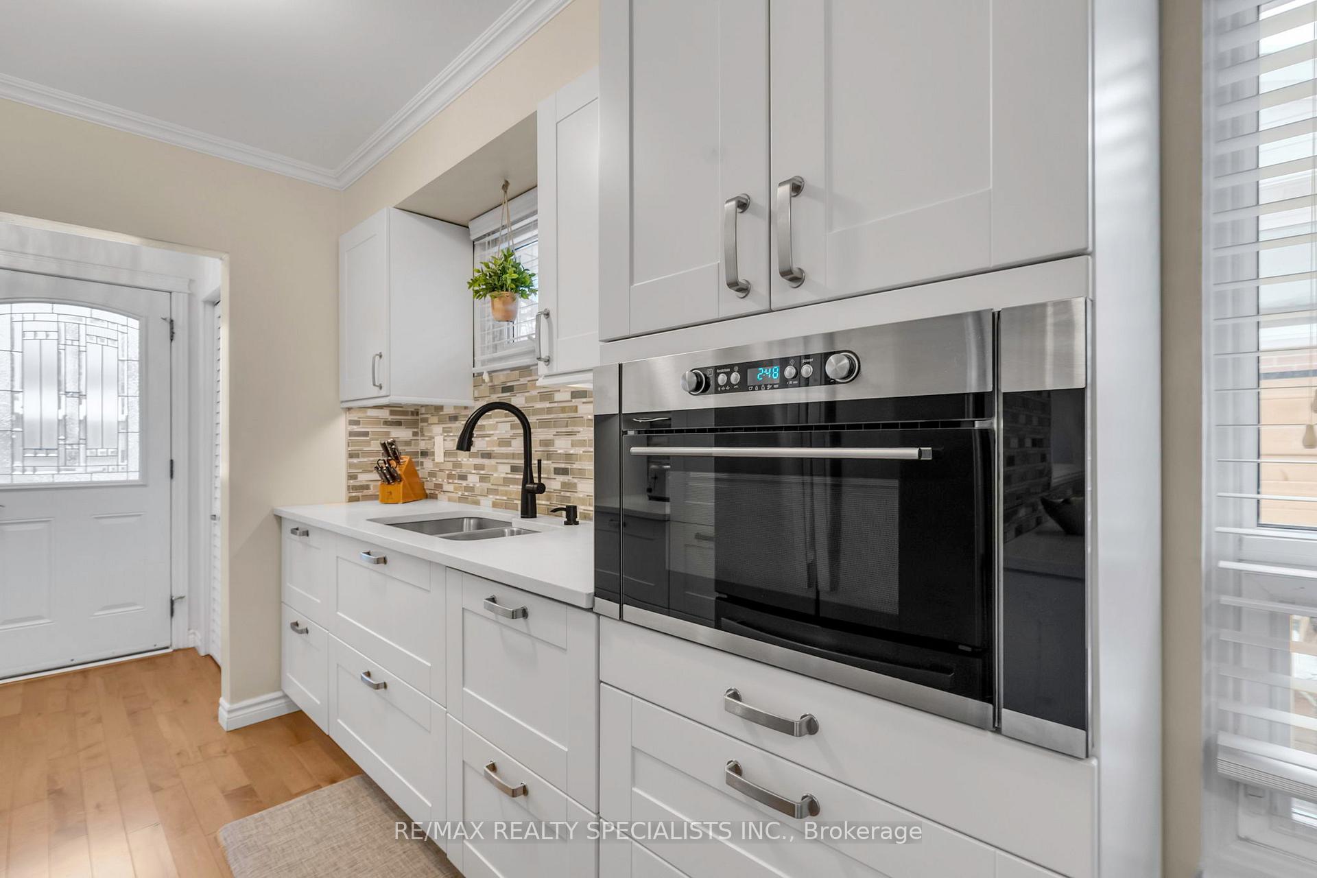 Photo 4 of 63 Lockton Crescent, Brampton, Brampton East — HOMEH