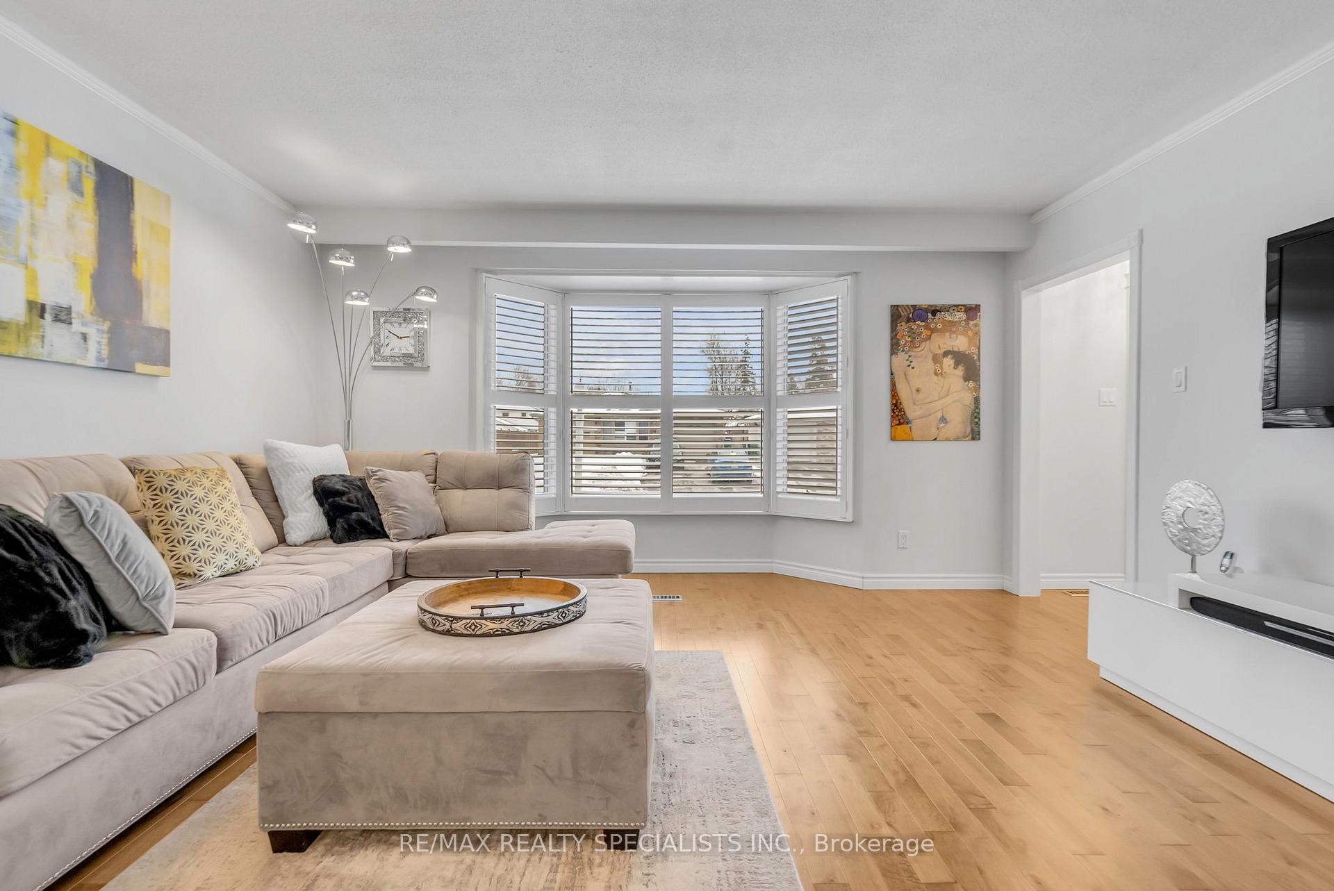 Photo 7 of 63 Lockton Crescent, Brampton, Brampton East — HOMEH