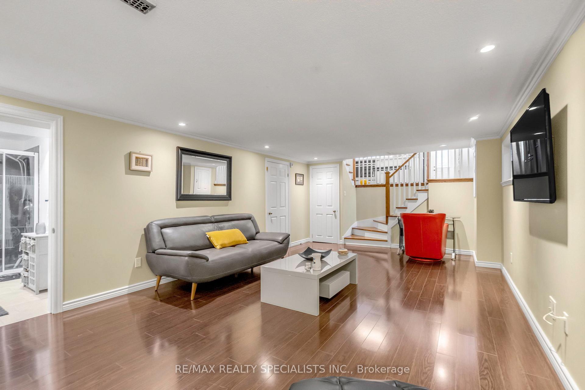 Photo 36 of 63 Lockton Crescent, Brampton, Brampton East — HOMEH