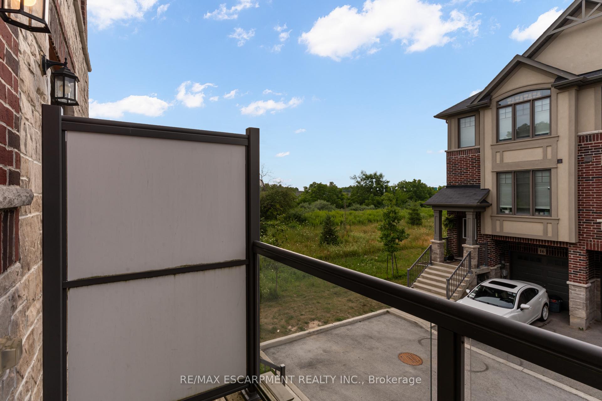 Photo 24 of 13 Pringle Lane, Hamilton, Ancaster — HOMEH