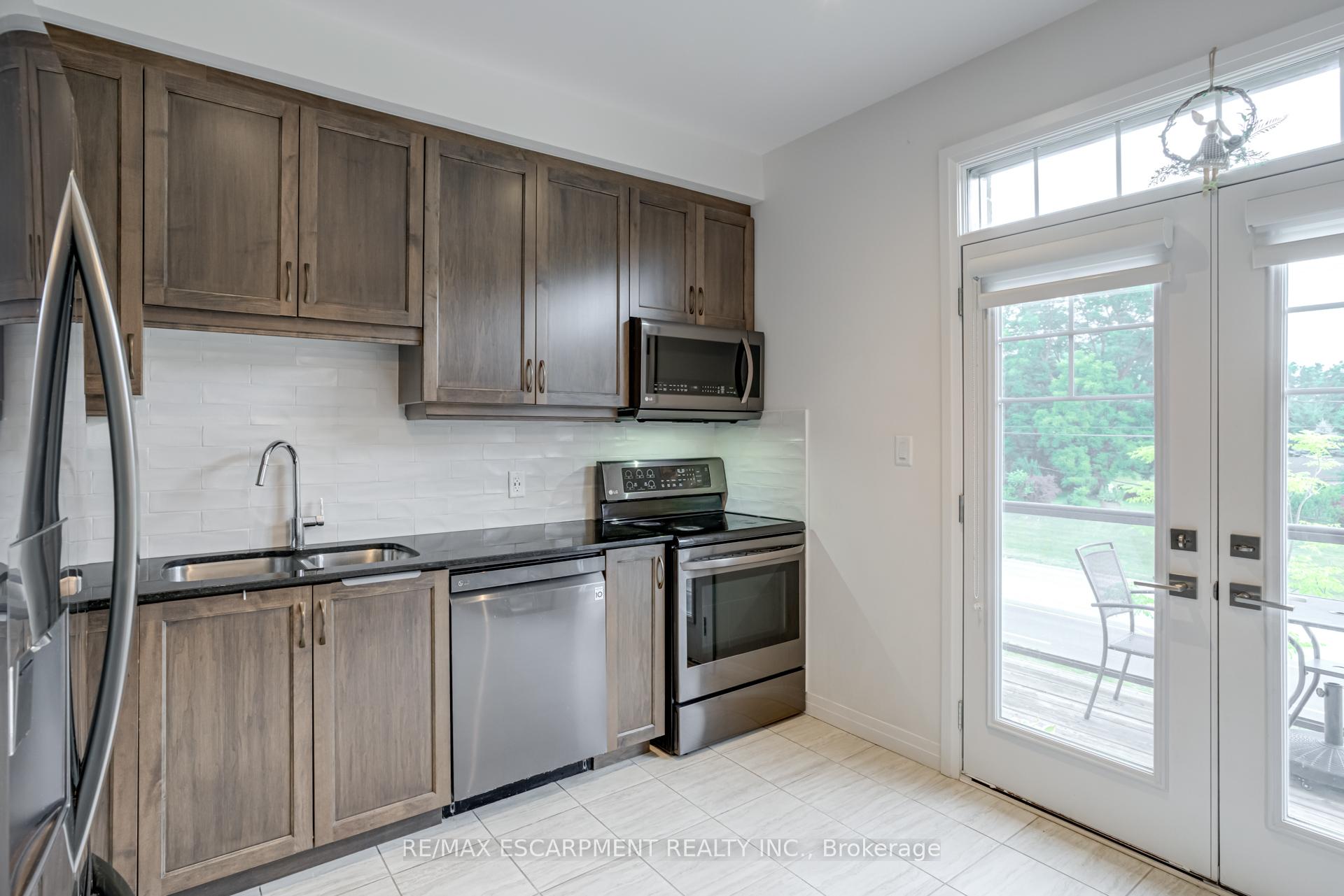 Photo 22 of 13 Pringle Lane, Hamilton, Ancaster — HOMEH