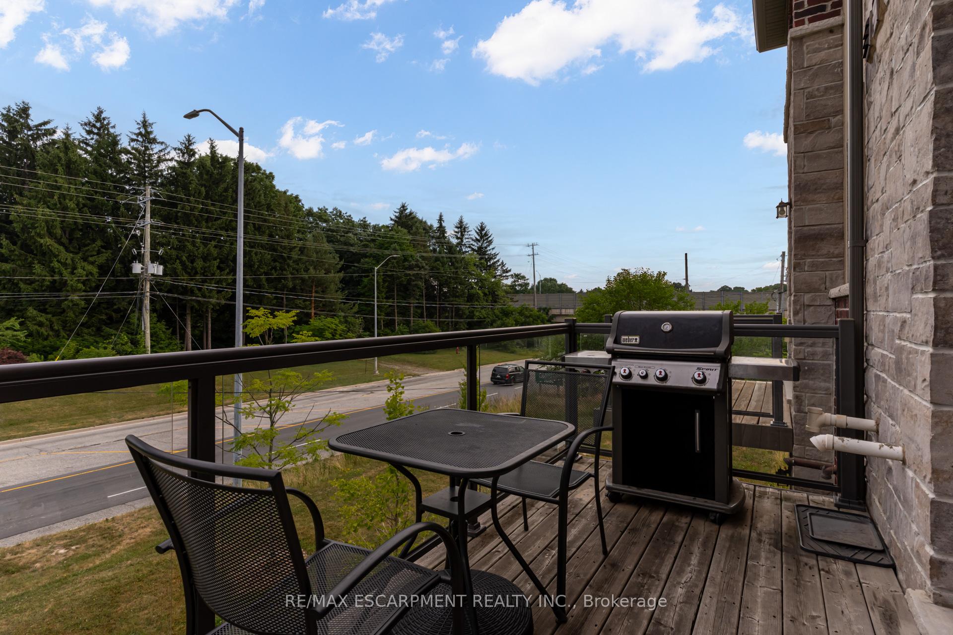 Photo 19 of 13 Pringle Lane, Hamilton, Ancaster — HOMEH
