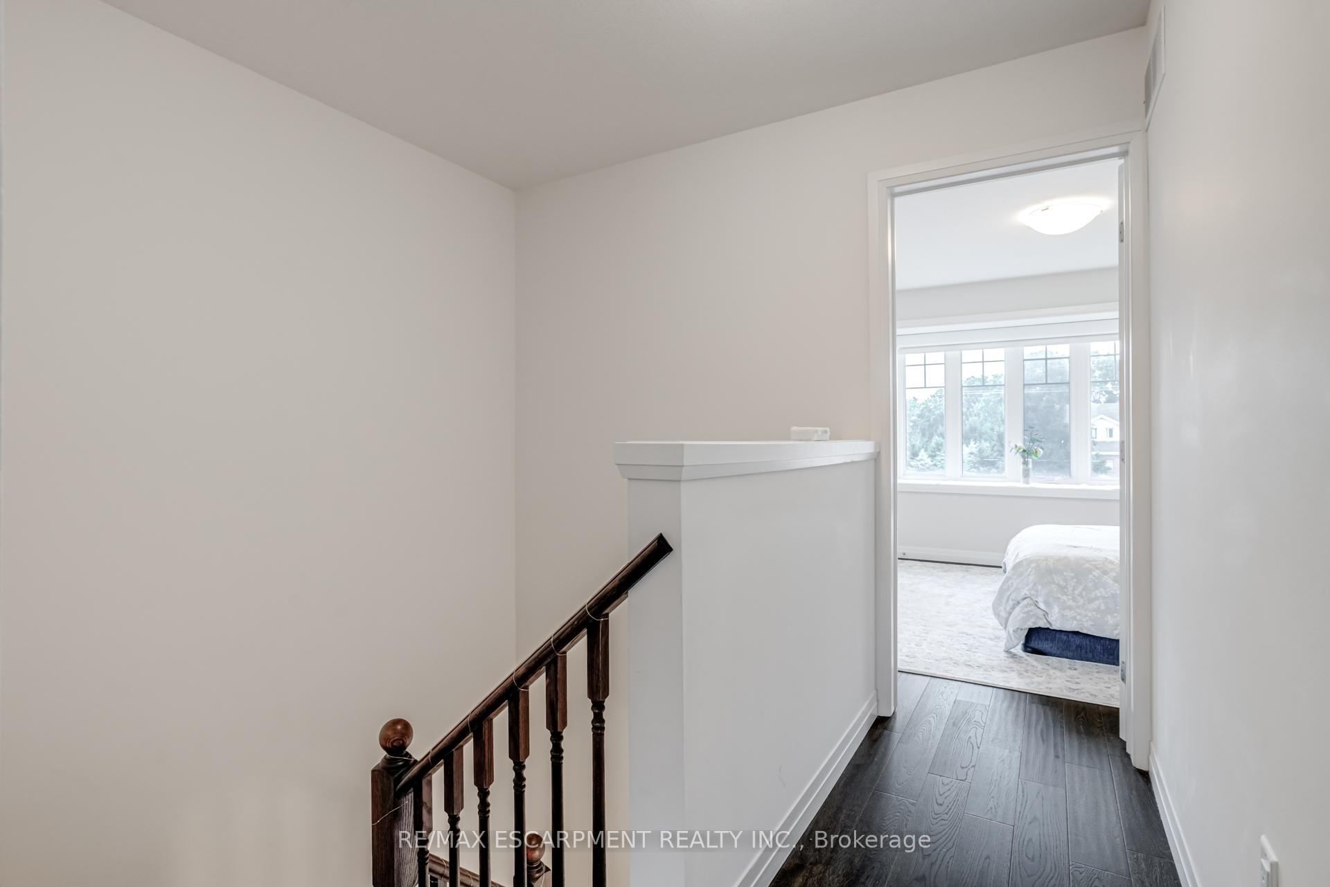 Photo 13 of 13 Pringle Lane, Hamilton, Ancaster — HOMEH