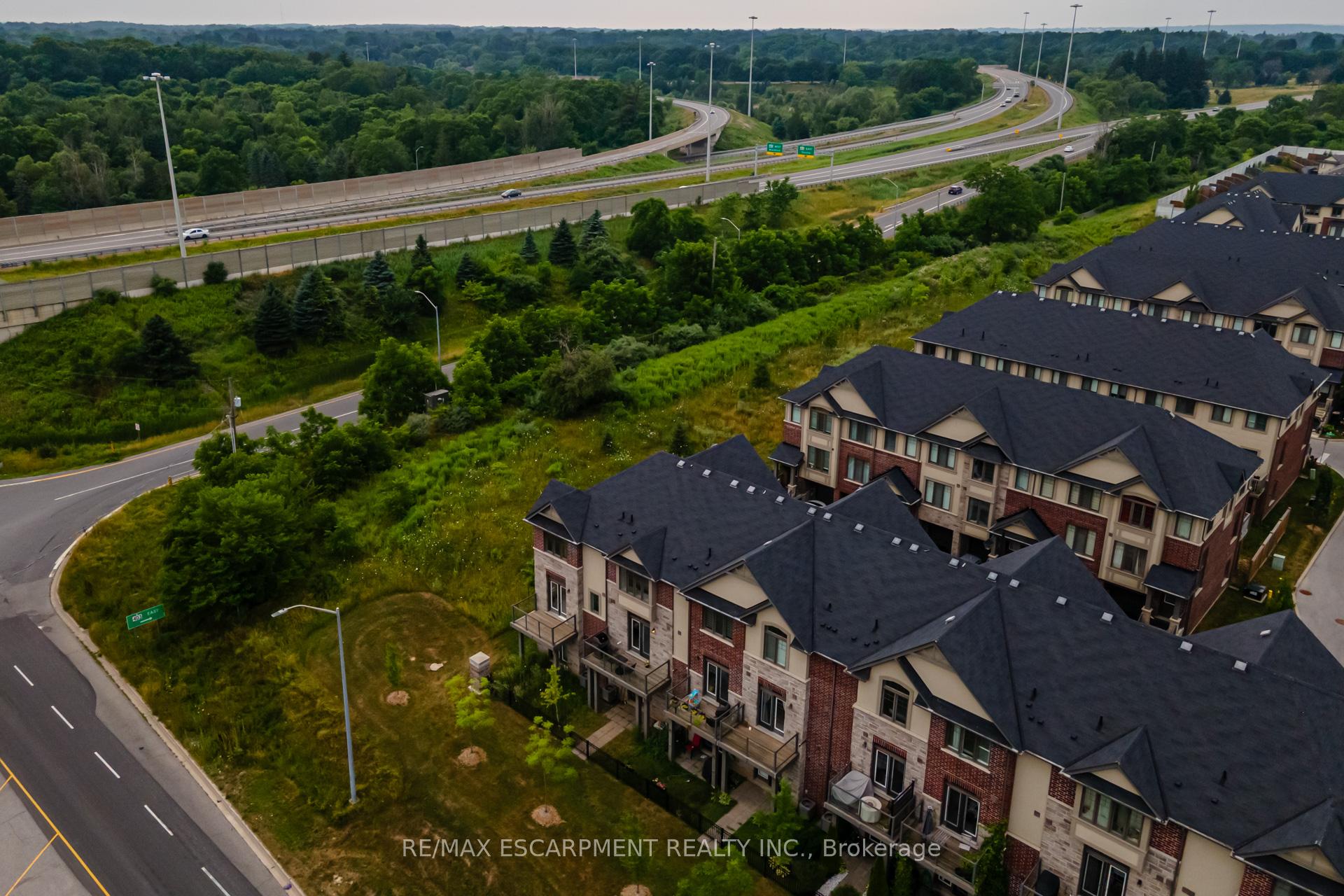 Photo 27 of 13 Pringle Lane, Hamilton, Ancaster — HOMEH