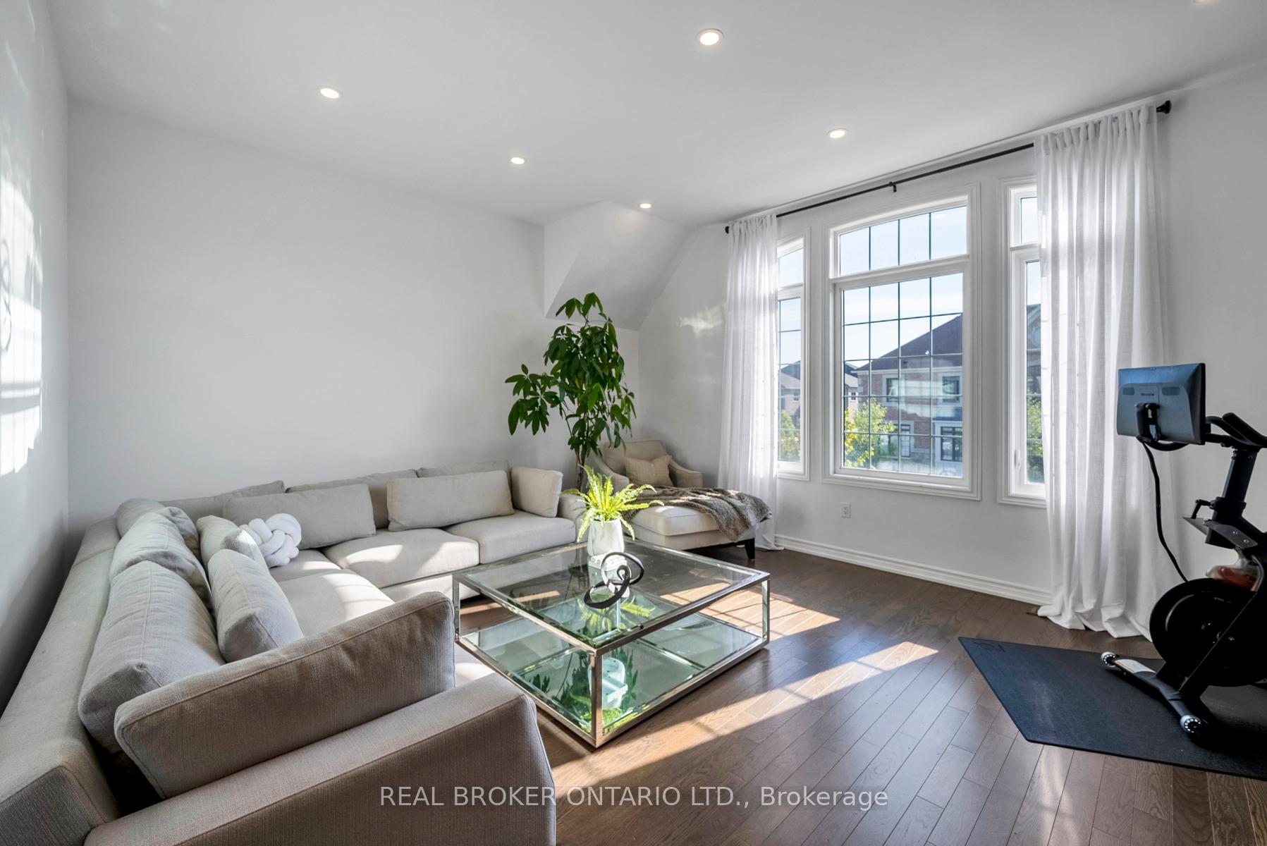 Photo 16 of 49 Mulgrave Street, Whitby, Rural Whitby — HOMEH