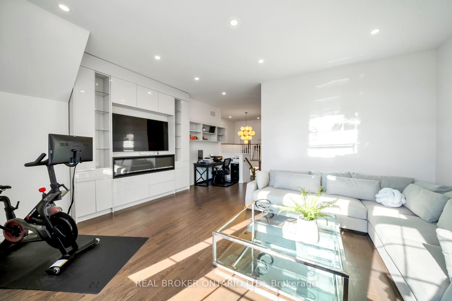Photo 13 of 49 Mulgrave Street, Whitby, Rural Whitby — HOMEH