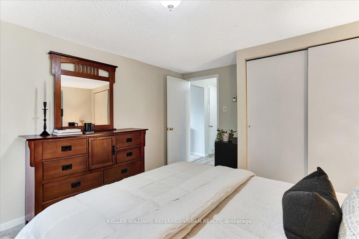 Photo 20 of 39 Doris Drive, Barrie, Allandale Heights — HOMEH