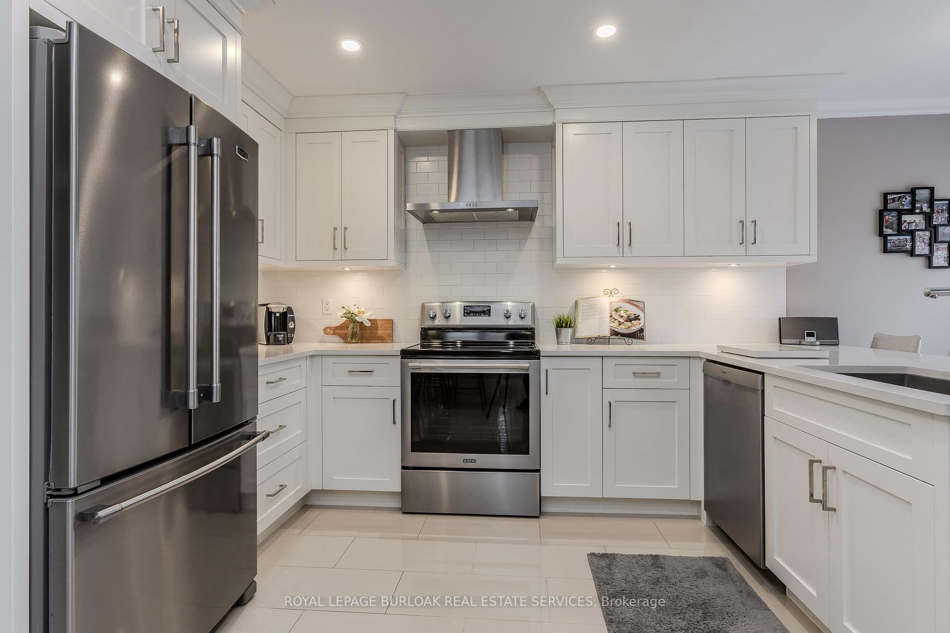 Photo 20 of 2 Heathfield Crescent, Hamilton, Waterdown — HOMEH