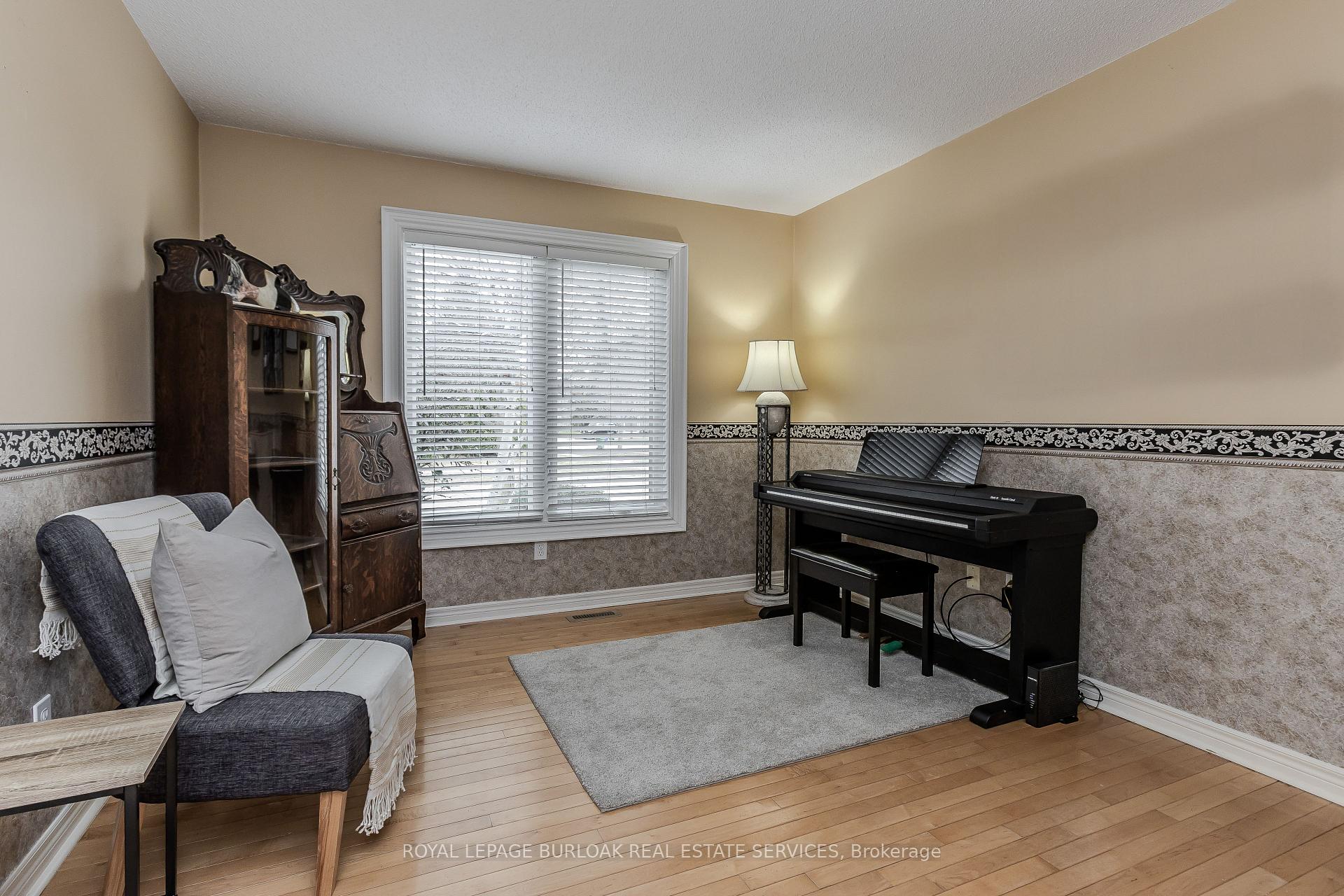 Photo 26 of 2 Heathfield Crescent, Hamilton, Waterdown — HOMEH