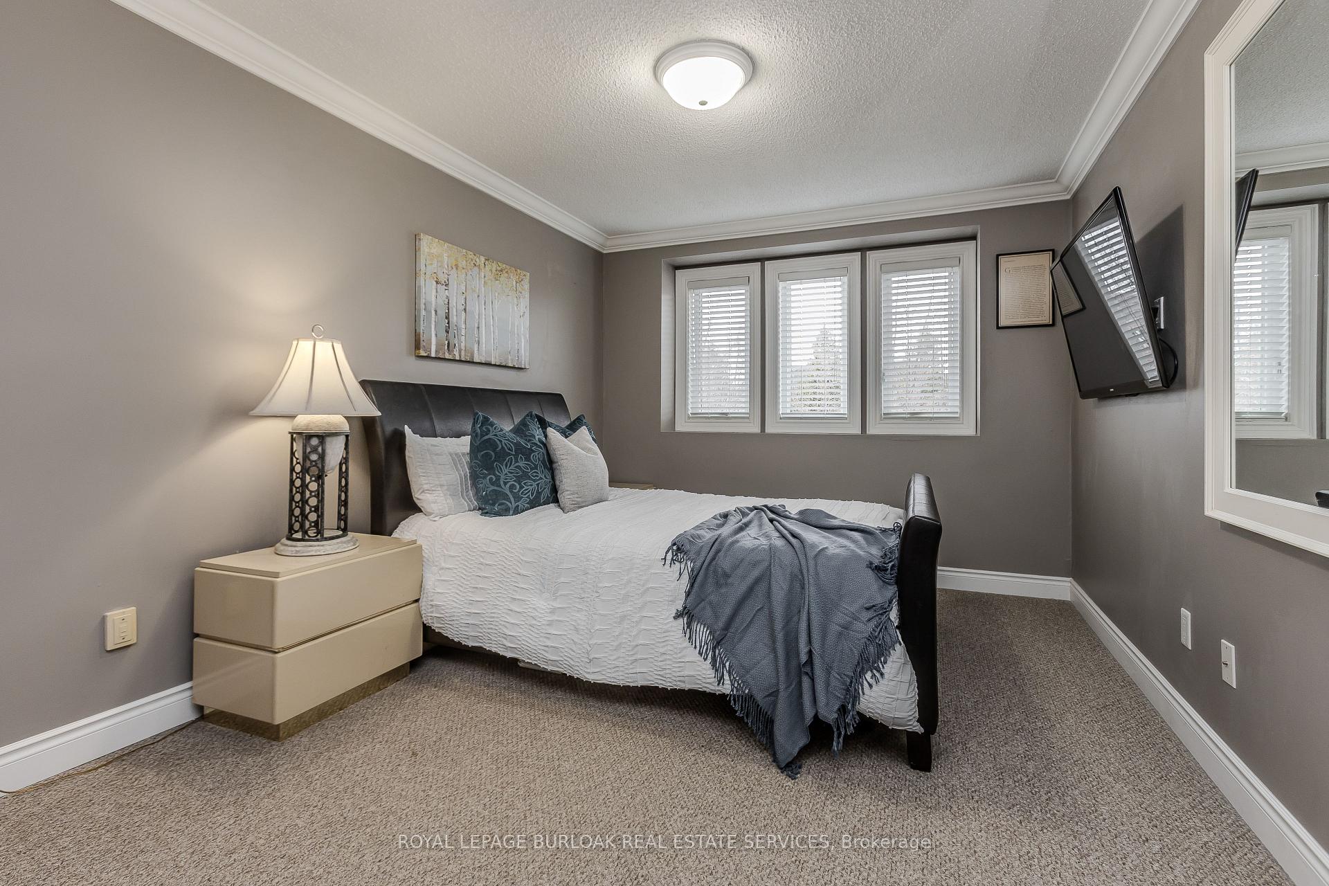 Photo 22 of 2 Heathfield Crescent, Hamilton, Waterdown — HOMEH