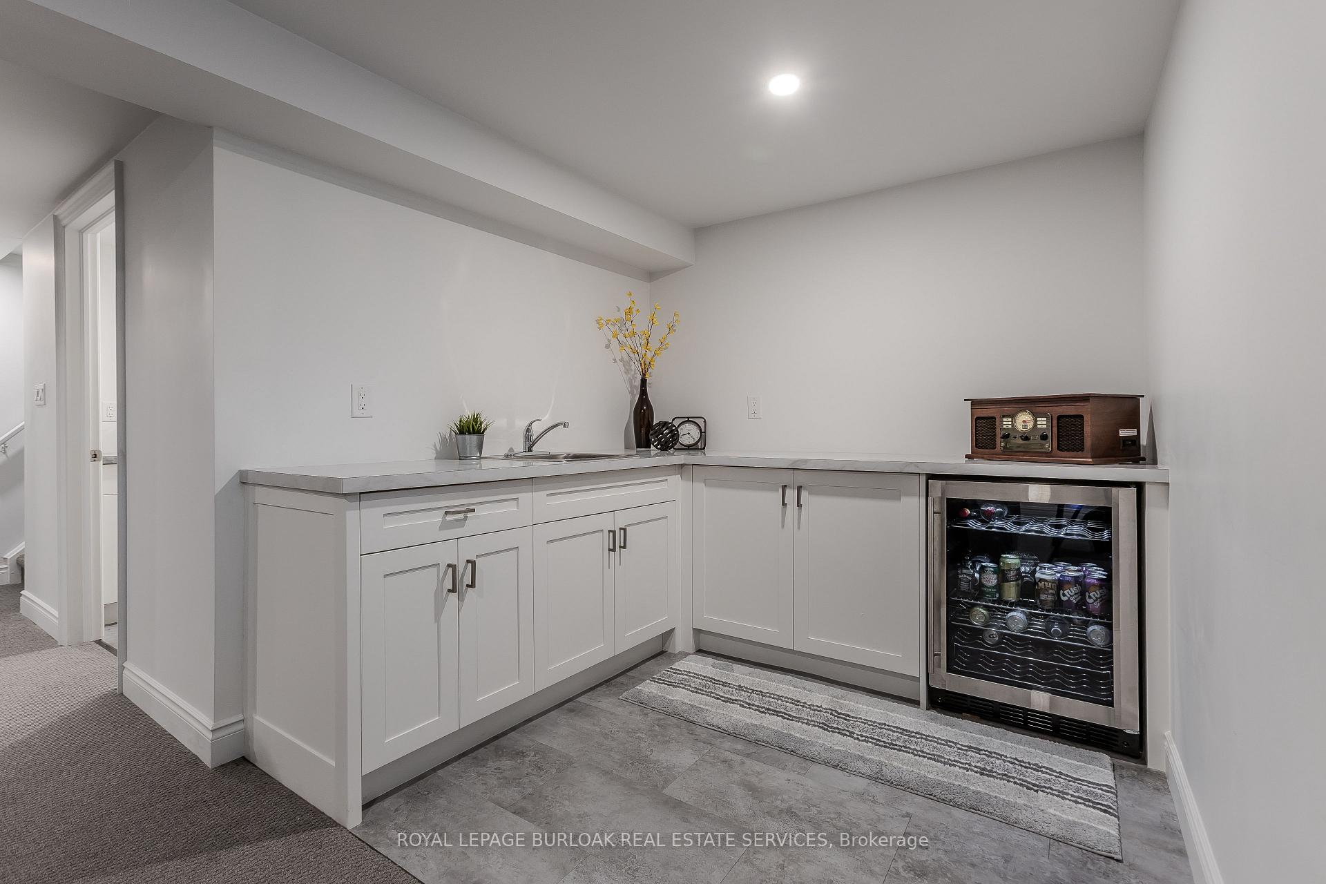 Photo 32 of 2 Heathfield Crescent, Hamilton, Waterdown — HOMEH