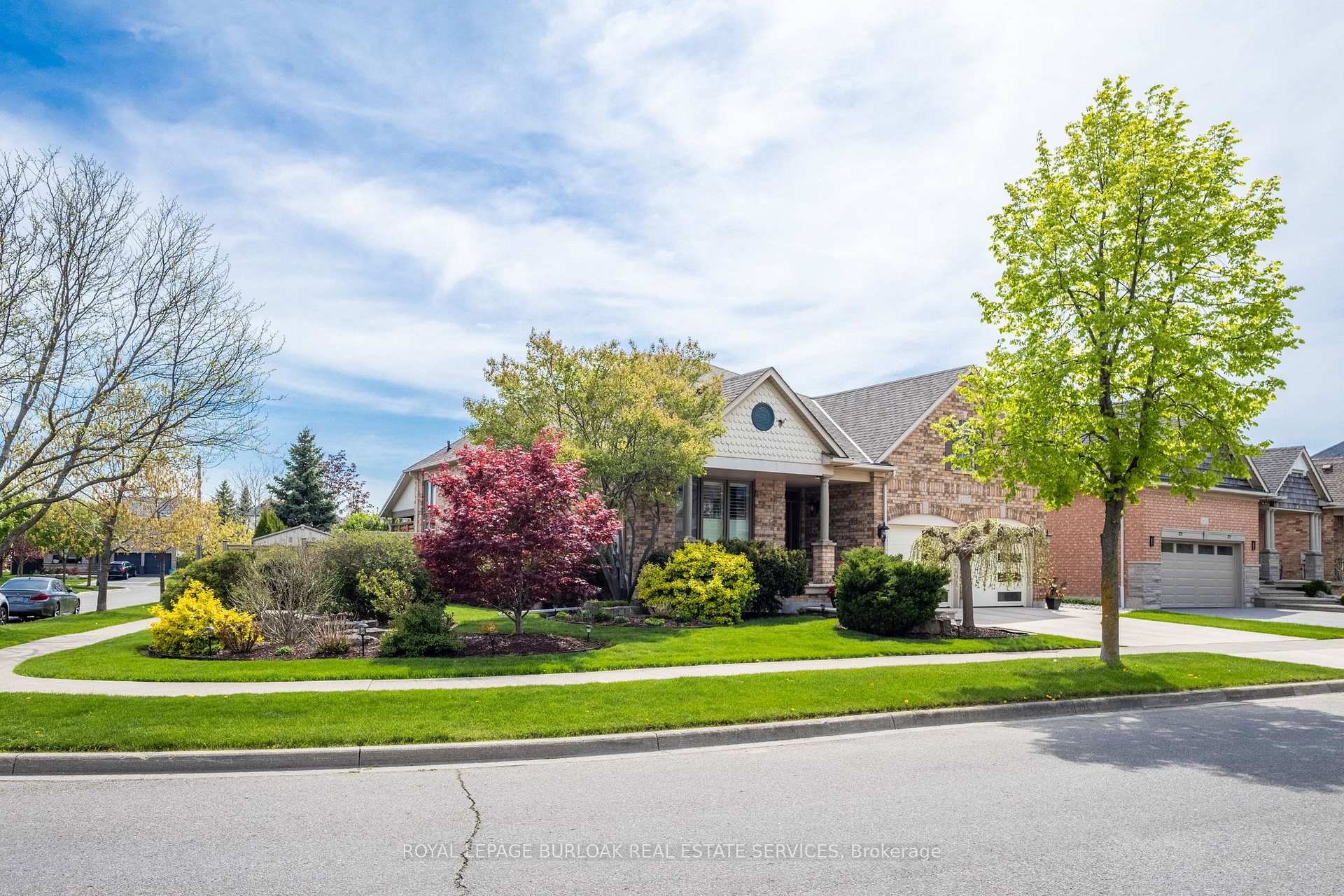 Photo 3 of 2605 Armour Crescent, Burlington, Rose — HOMEH