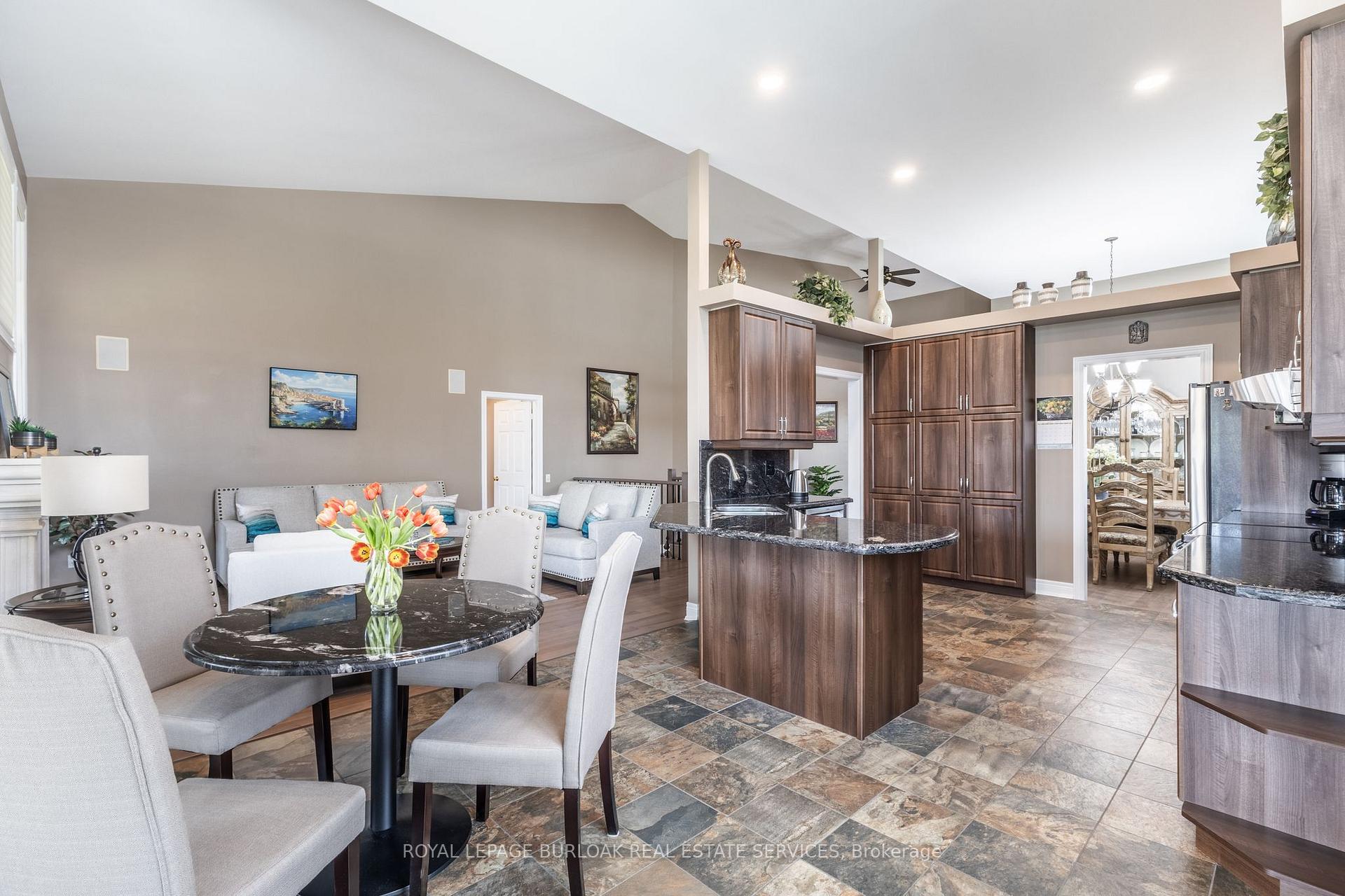 Photo 12 of 2605 Armour Crescent, Burlington, Rose — HOMEH