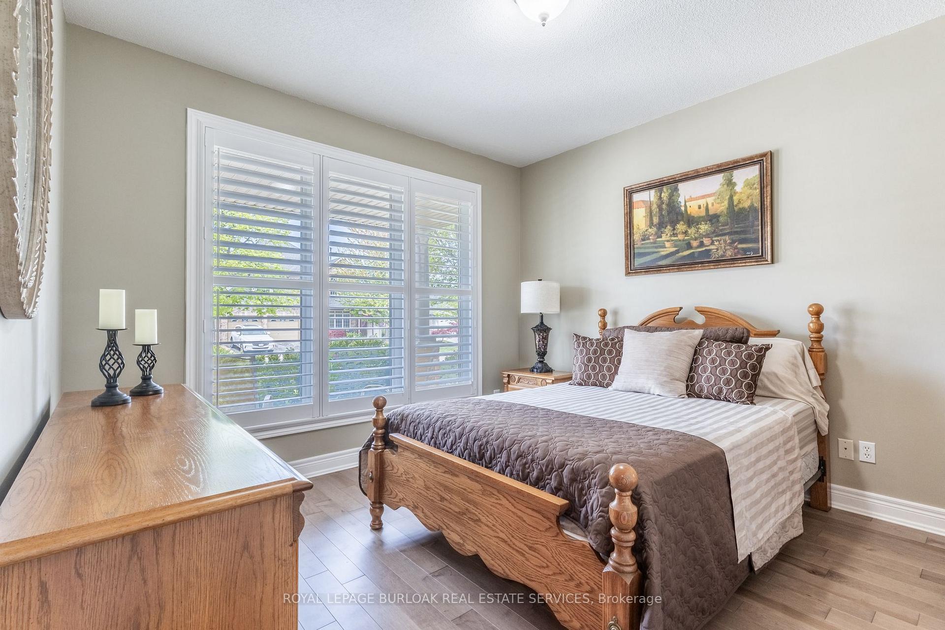 Photo 23 of 2605 Armour Crescent, Burlington, Rose — HOMEH