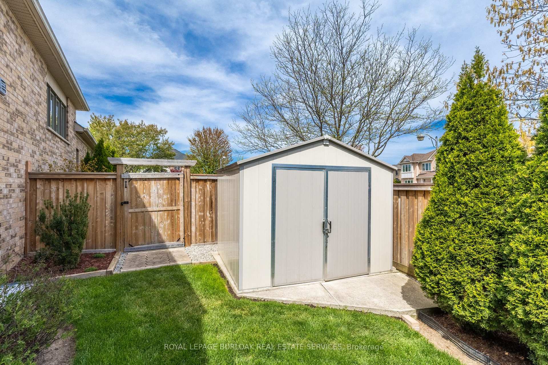 Photo 43 of 2605 Armour Crescent, Burlington, Rose — HOMEH