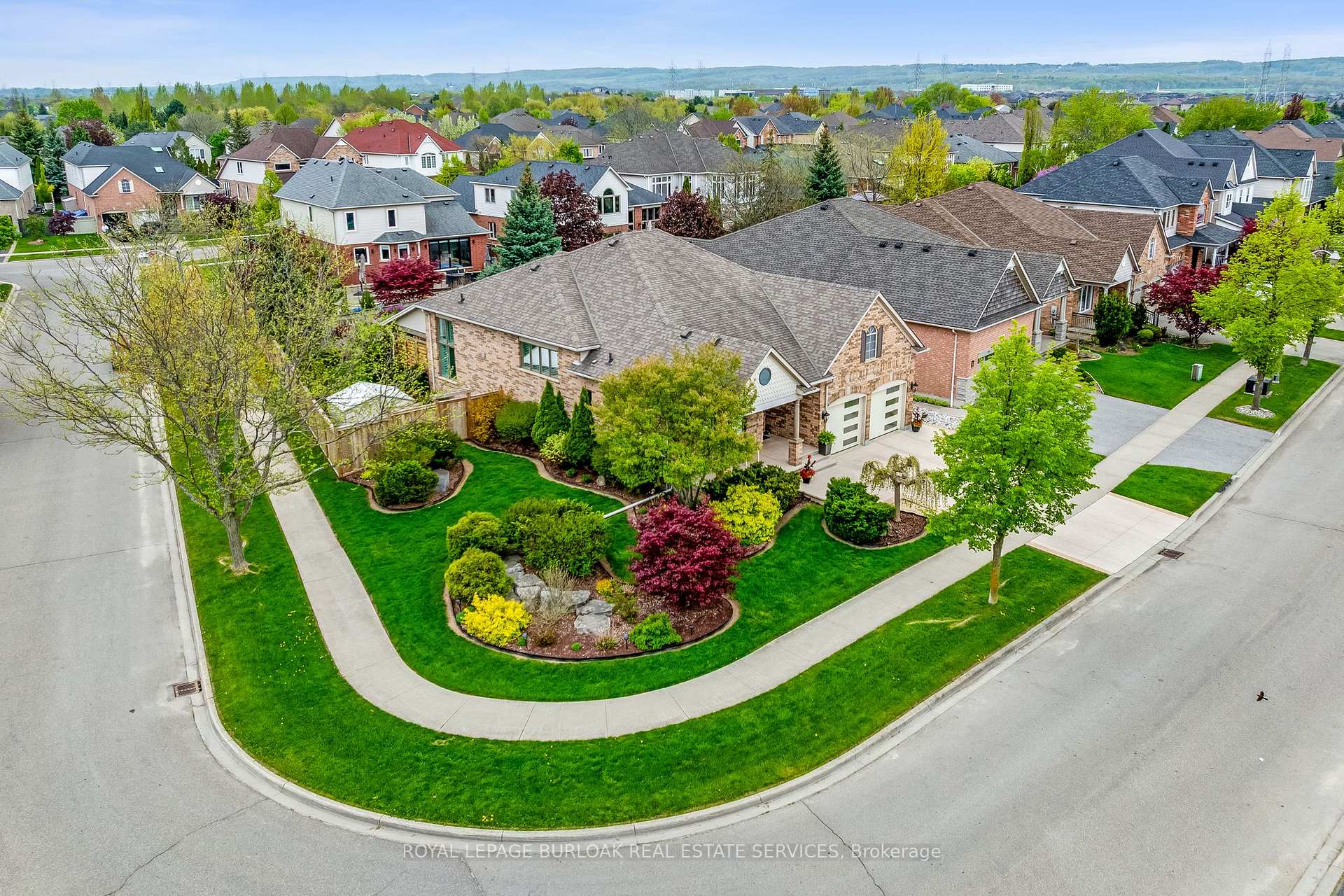 Photo 45 of 2605 Armour Crescent, Burlington, Rose — HOMEH