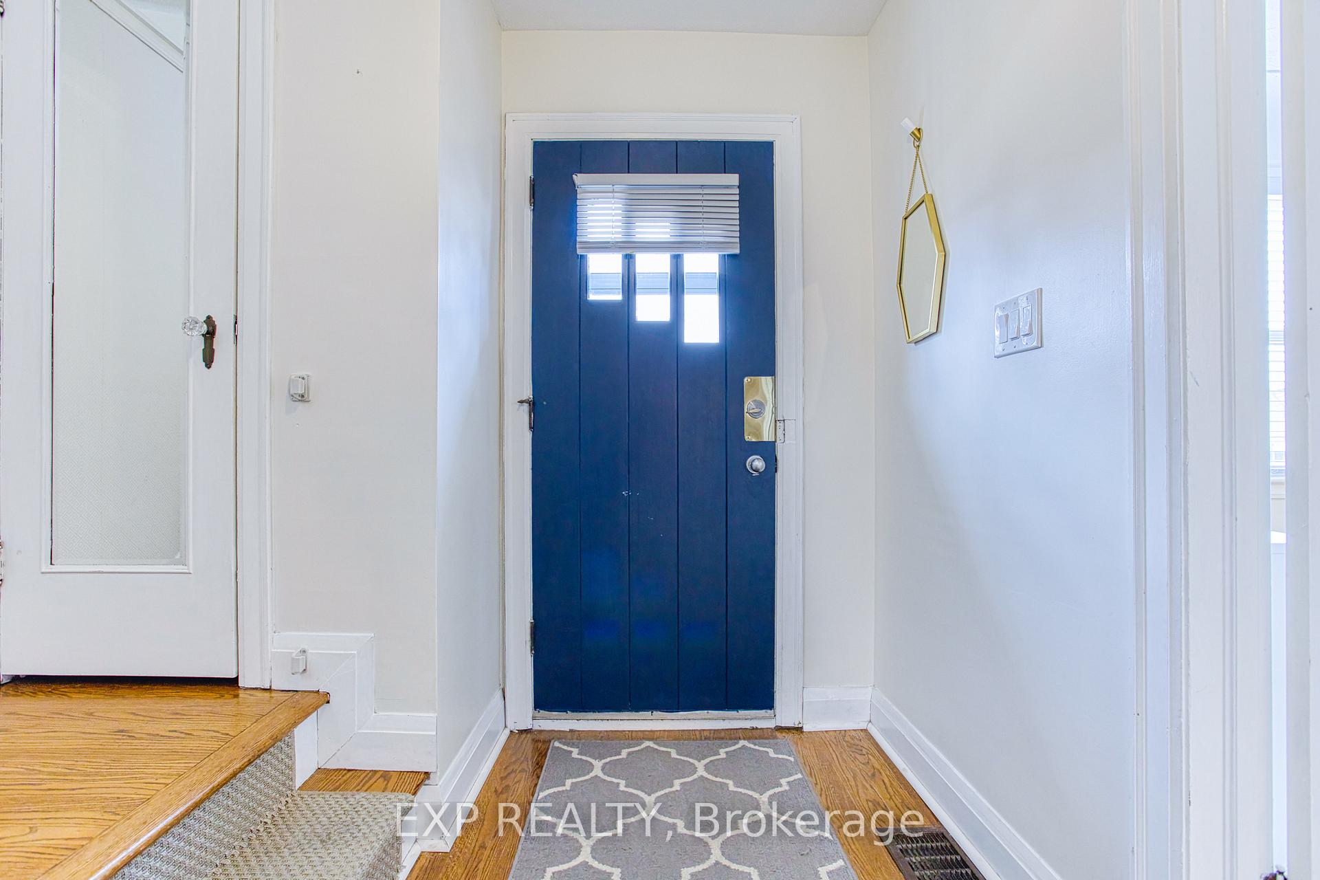 Photo 3 of 49 Barons Avenue S, Hamilton, Bartonville — HOMEH