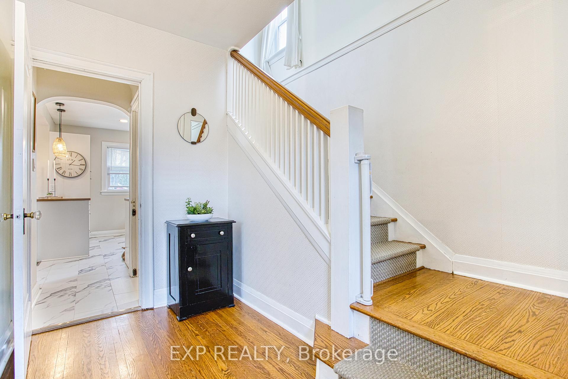 Photo 6 of 49 Barons Avenue S, Hamilton, Bartonville — HOMEH