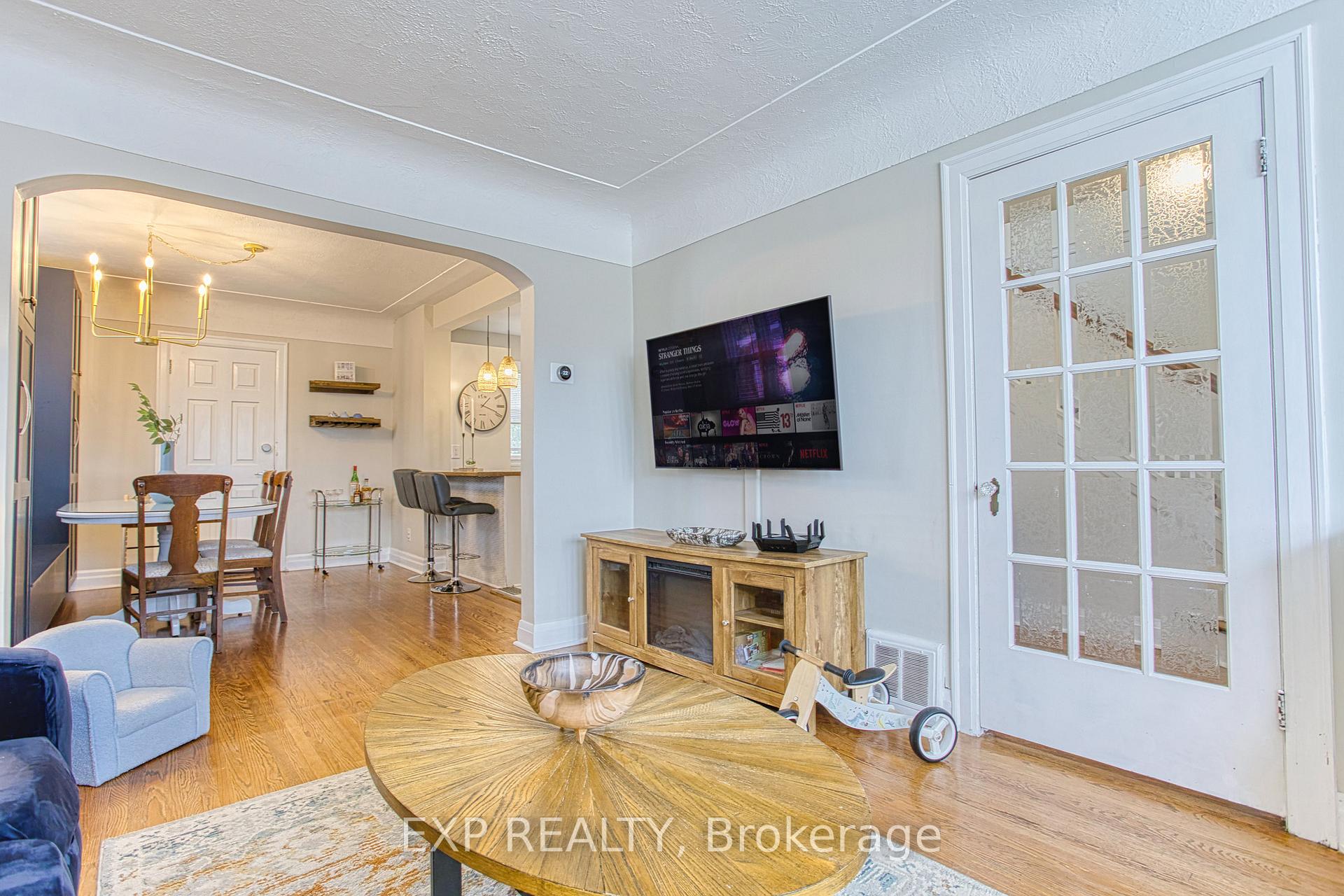 Photo 12 of 49 Barons Avenue S, Hamilton, Bartonville — HOMEH