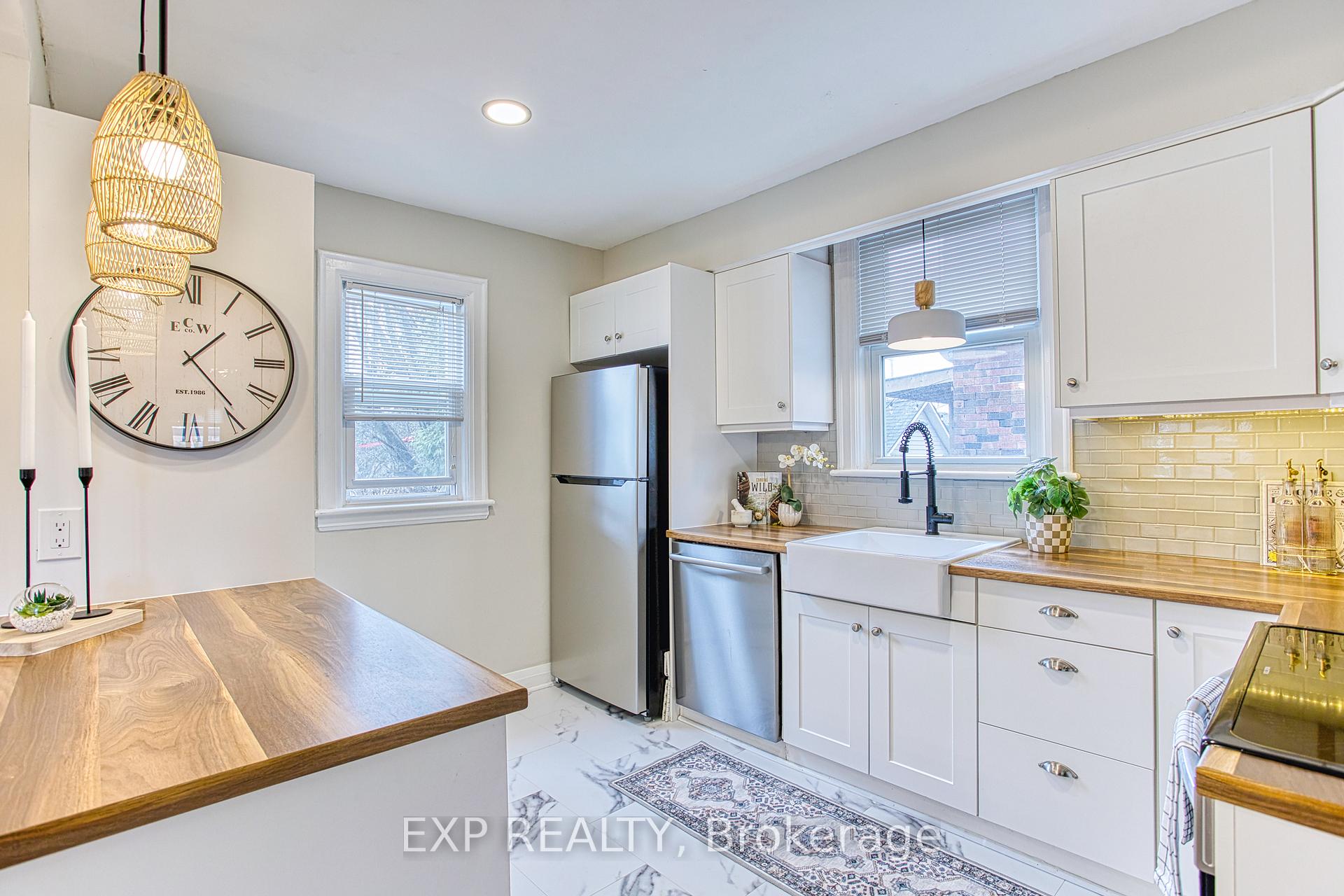 Photo 15 of 49 Barons Avenue S, Hamilton, Bartonville — HOMEH