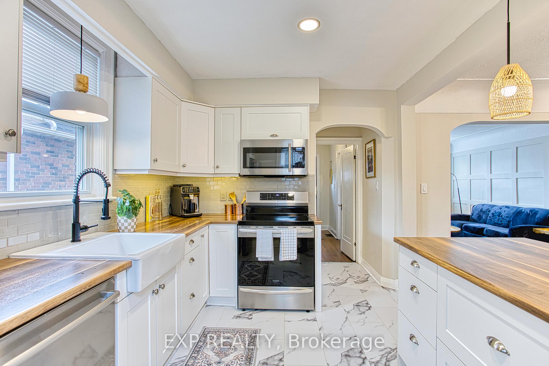 Photo 21 of 49 Barons Avenue S, Hamilton, Bartonville — HOMEH