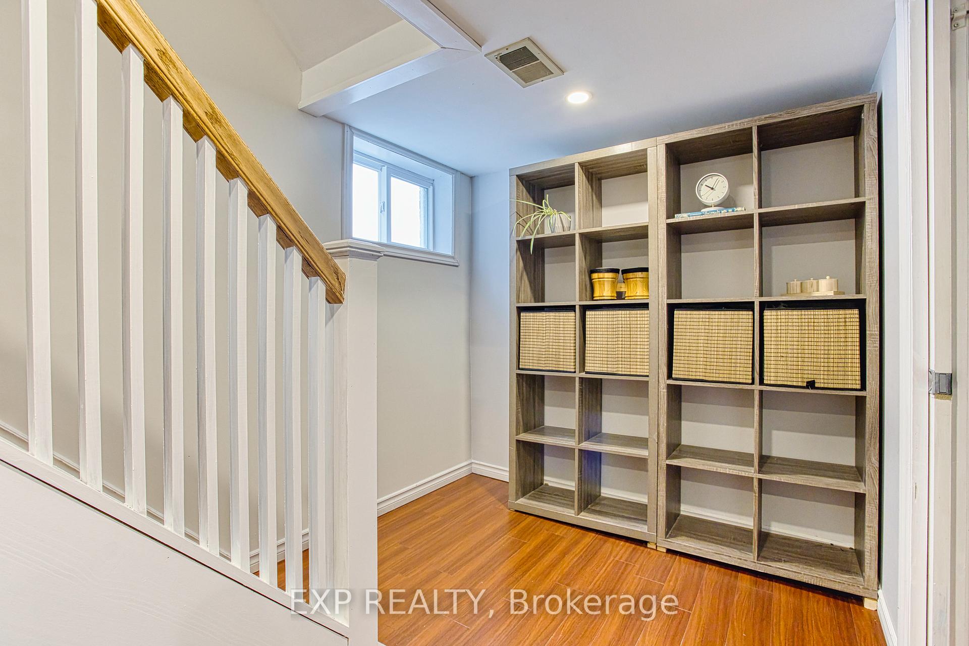 Photo 43 of 49 Barons Avenue S, Hamilton, Bartonville — HOMEH