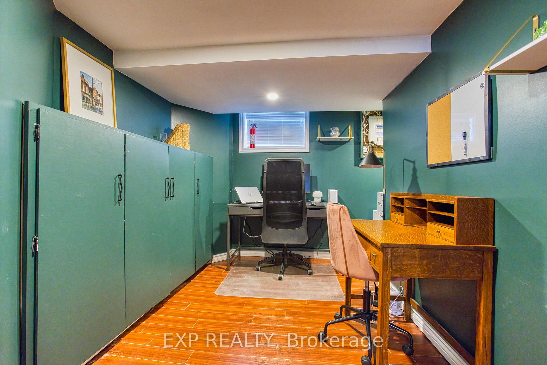 Photo 30 of 49 Barons Avenue S, Hamilton, Bartonville — HOMEH