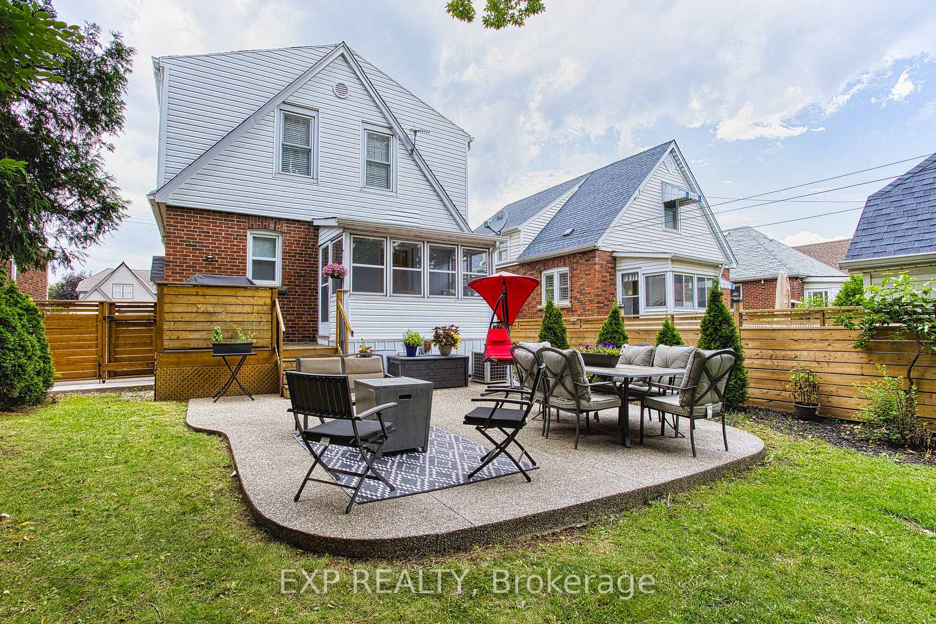 Photo 32 of 49 Barons Avenue S, Hamilton, Bartonville — HOMEH