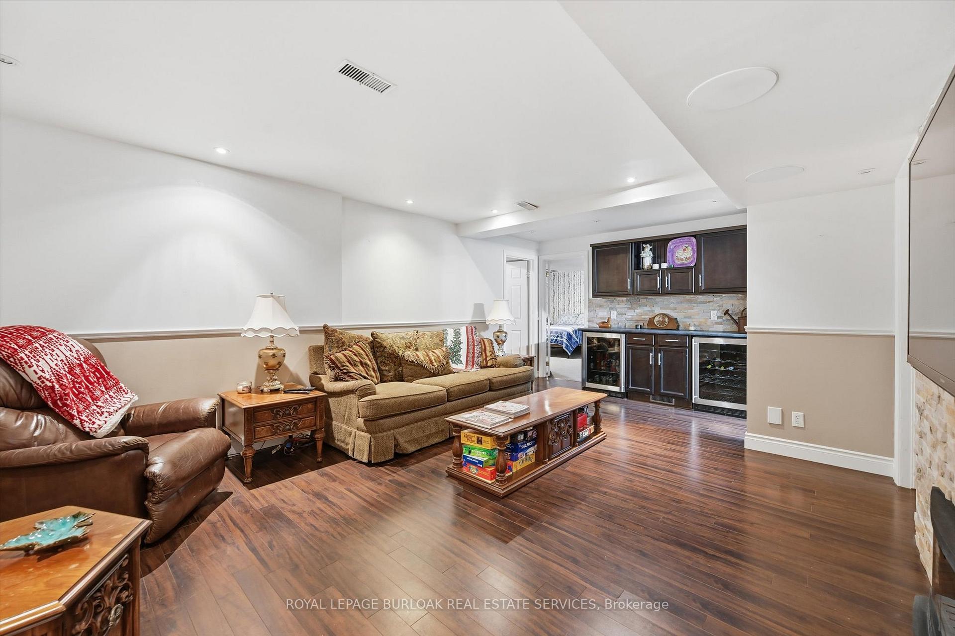 Photo 34 of 44 Rockhaven Lane, Hamilton, Waterdown — HOMEH