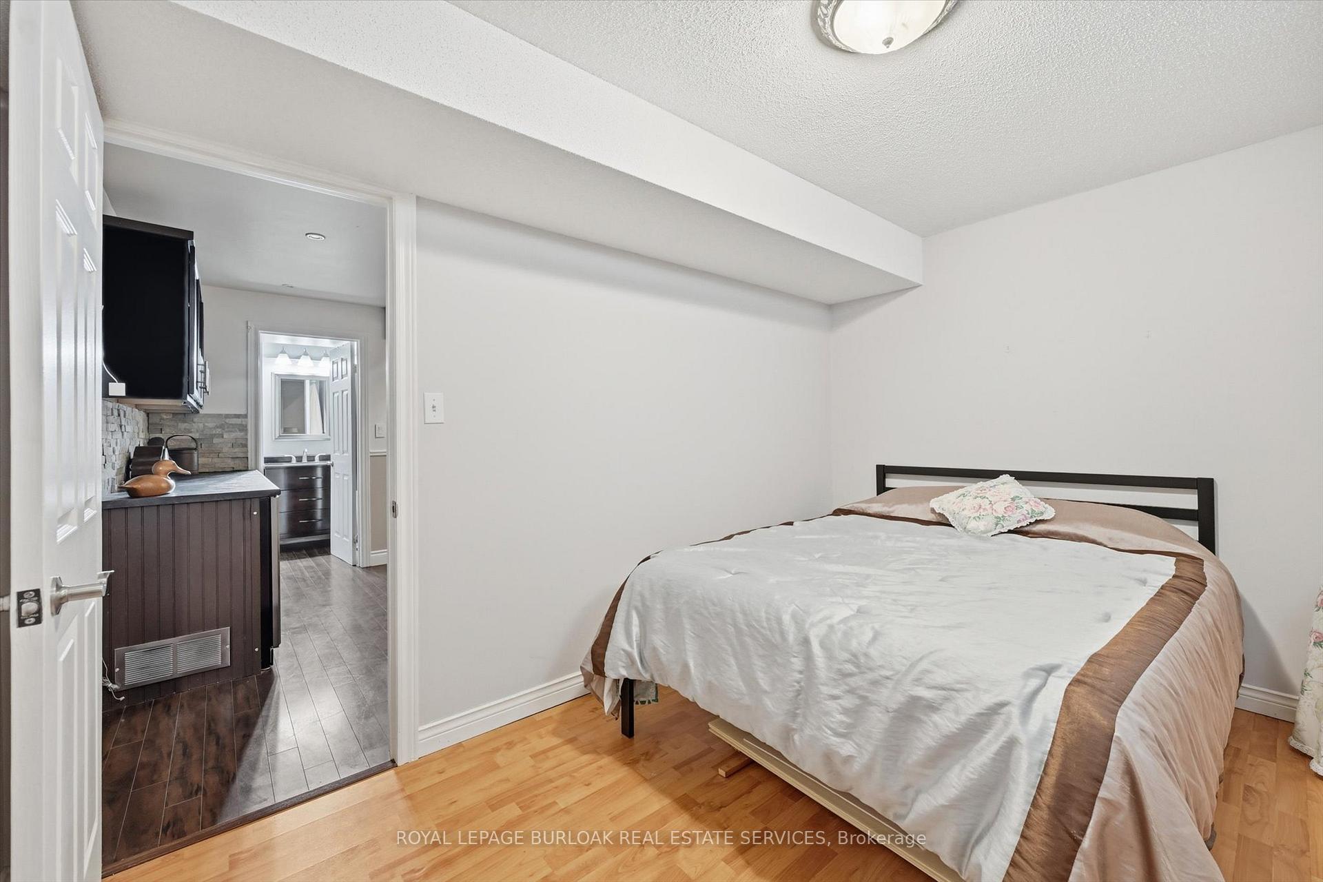 Photo 44 of 44 Rockhaven Lane, Hamilton, Waterdown — HOMEH
