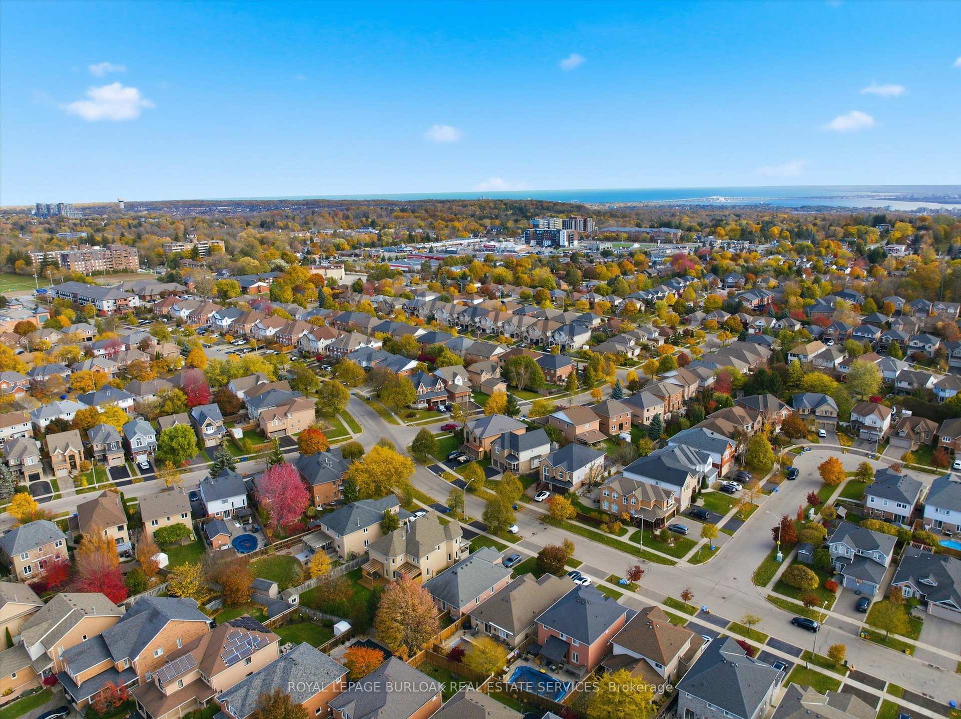 Photo 24 of 44 Rockhaven Lane, Hamilton, Waterdown — HOMEH