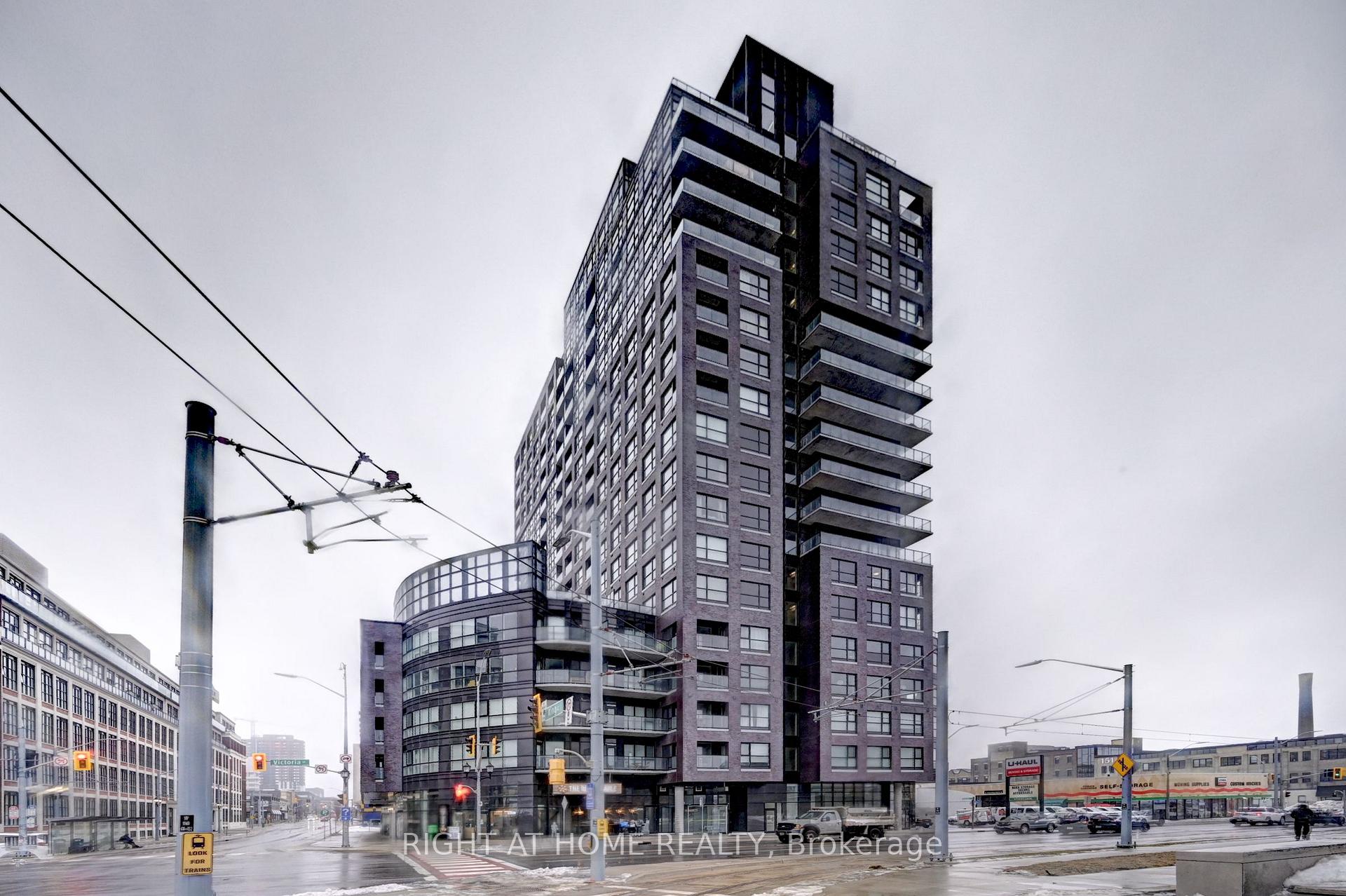 Photo 3 of Unit 901, 1 Victoria Street, Kitchener — HOMEH