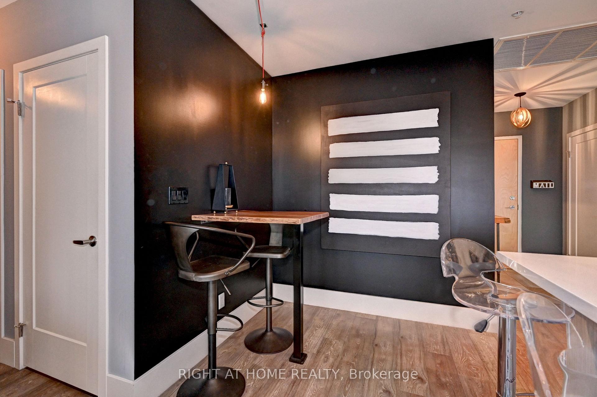 Photo 13 of Unit 901, 1 Victoria Street, Kitchener — HOMEH