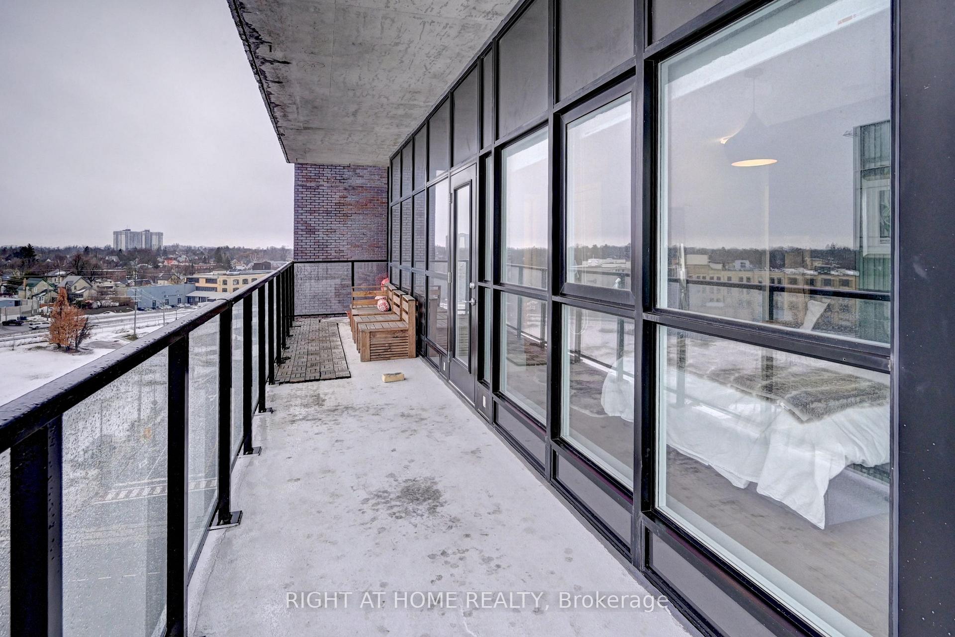 Photo 17 of Unit 901, 1 Victoria Street, Kitchener — HOMEH