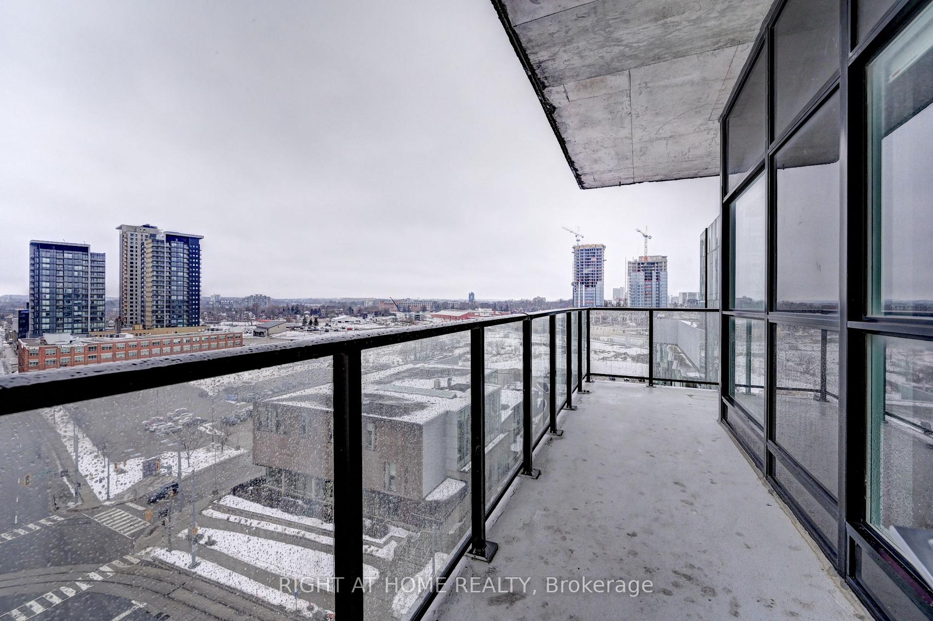 Photo 11 of Unit 901, 1 Victoria Street, Kitchener — HOMEH
