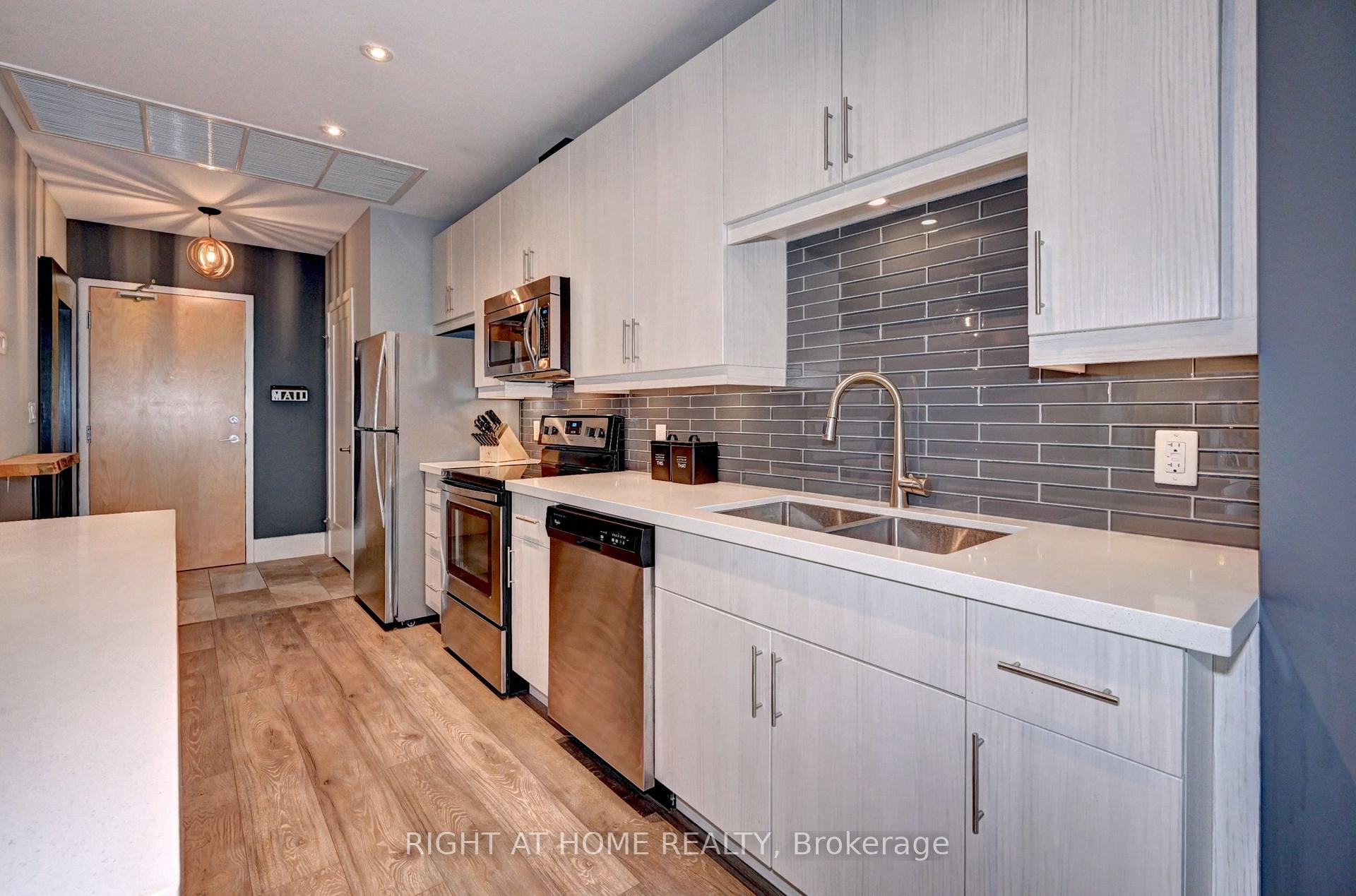 Photo 31 of Unit 901, 1 Victoria Street, Kitchener — HOMEH