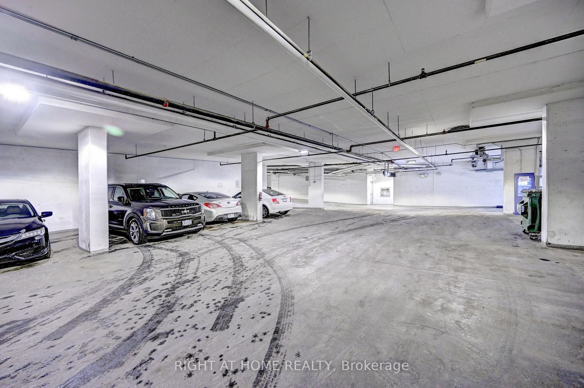Photo 30 of Unit 901, 1 Victoria Street, Kitchener — HOMEH