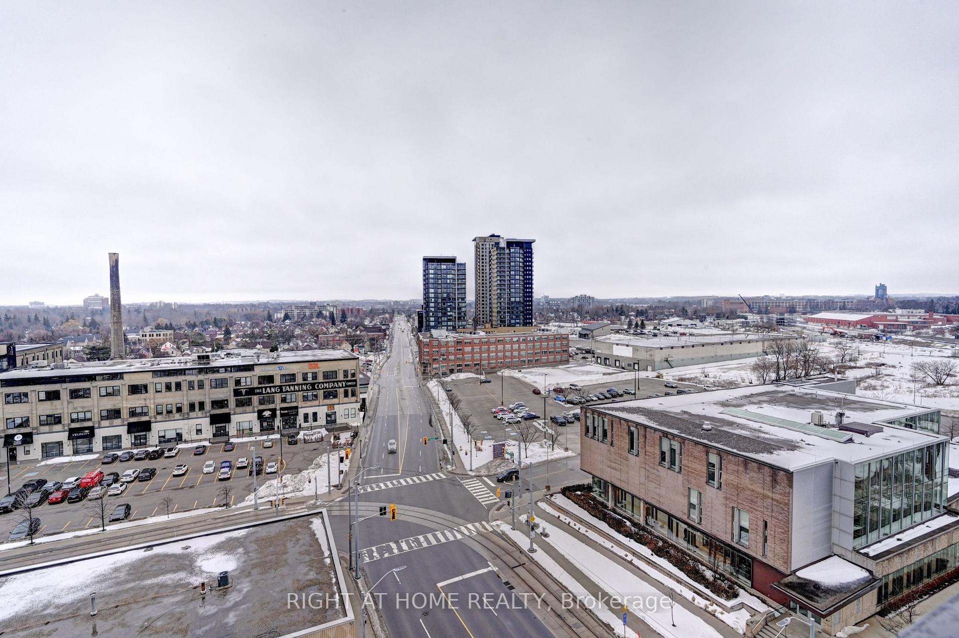 Photo 26 of Unit 901, 1 Victoria Street, Kitchener — HOMEH