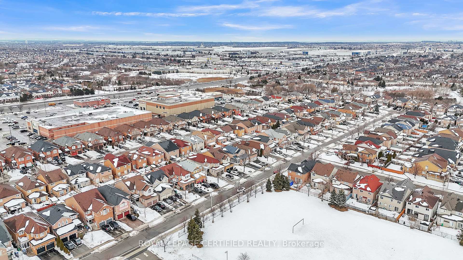 Photo 8 of 38 Dwellers Road, Brampton, Fletcher's Creek Village — HOMEH