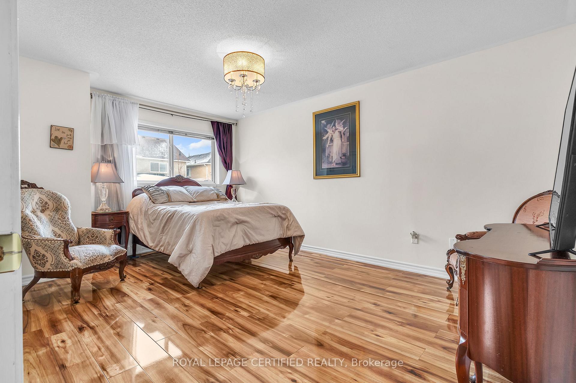 Photo 22 of 38 Dwellers Road, Brampton, Fletcher's Creek Village — HOMEH