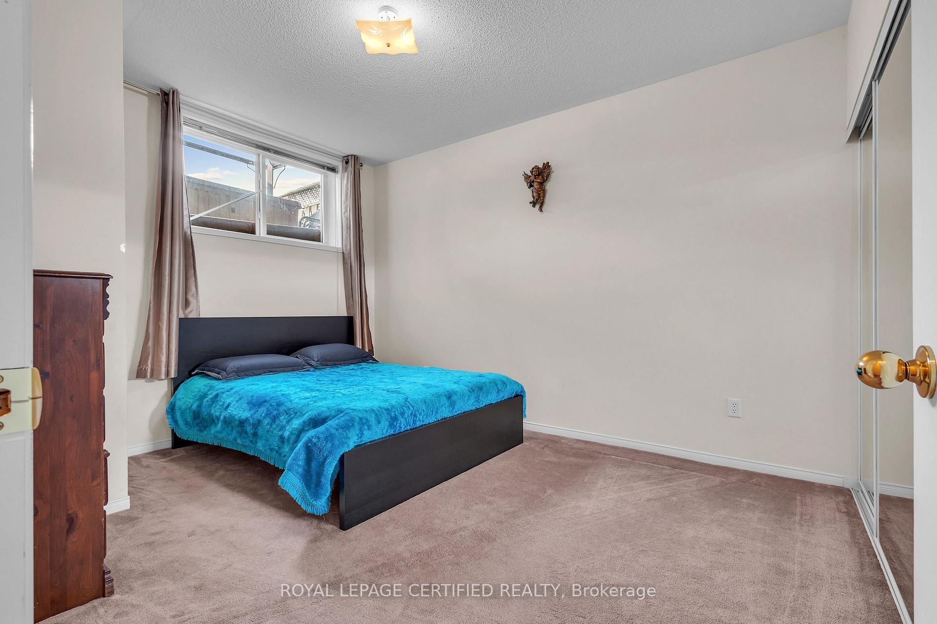 Photo 21 of 38 Dwellers Road, Brampton, Fletcher's Creek Village — HOMEH