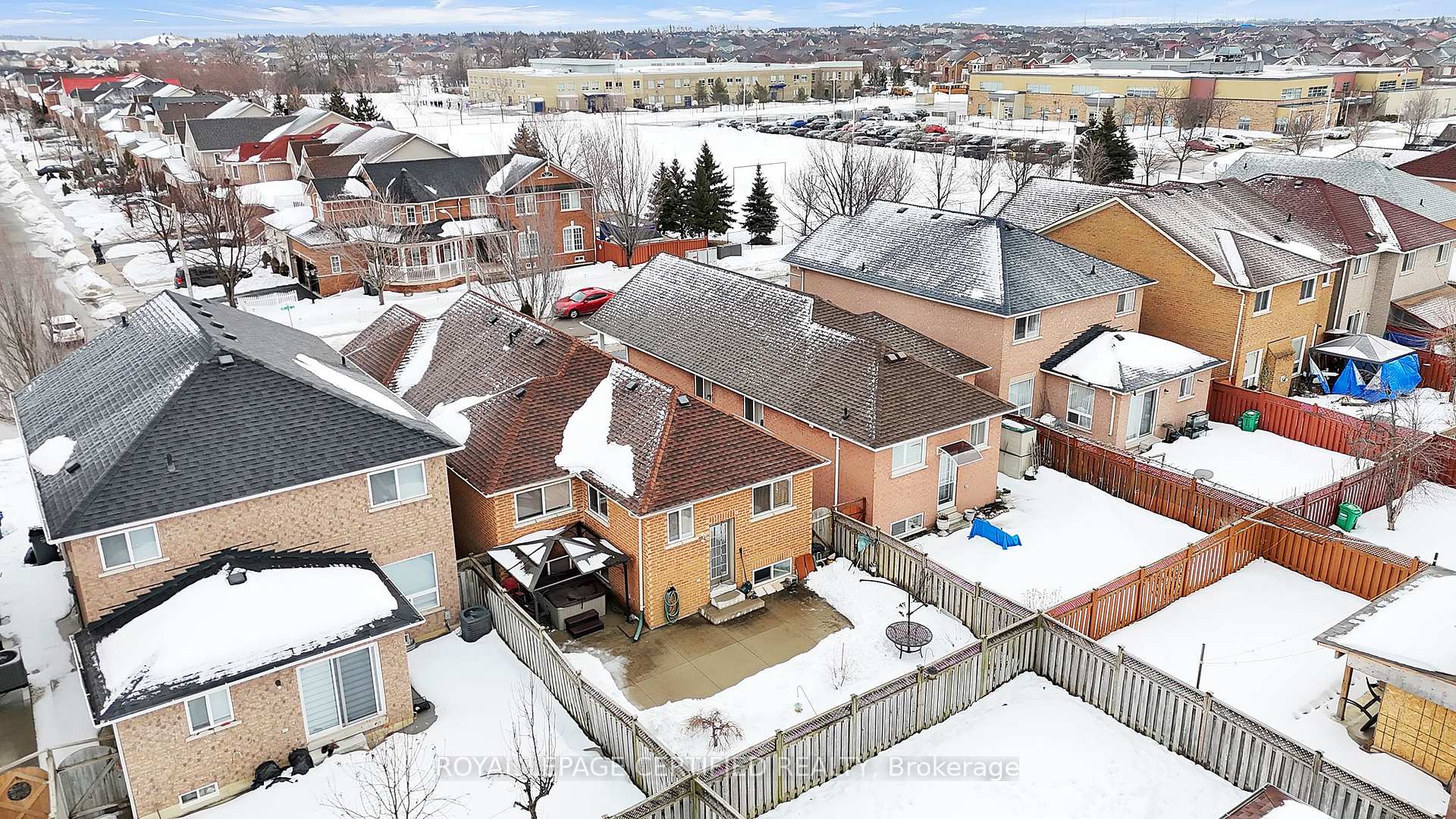 Photo 23 of 38 Dwellers Road, Brampton, Fletcher's Creek Village — HOMEH