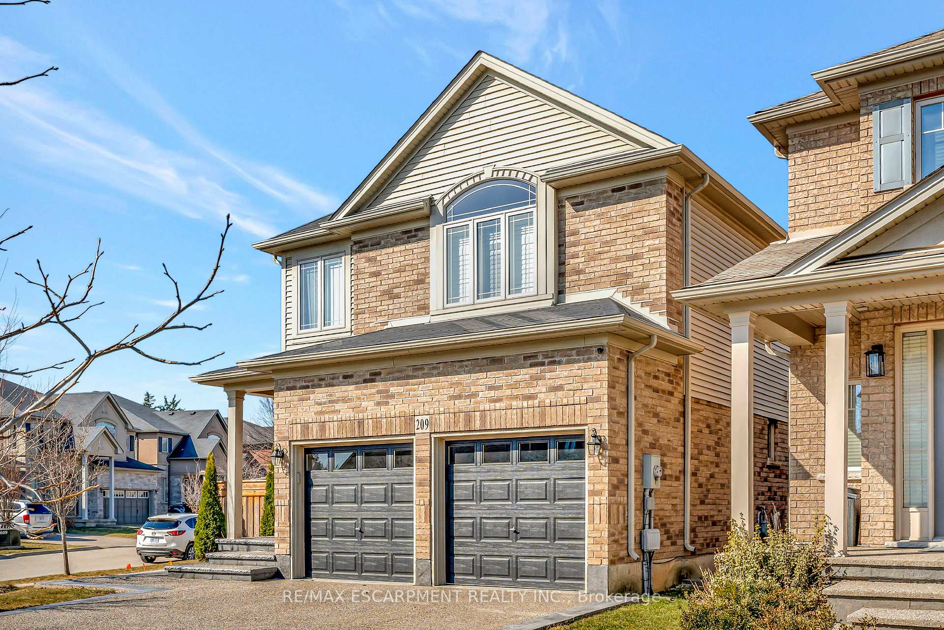 Photo 19 of 209 John Frederick Drive, Hamilton, Ancaster — HOMEH