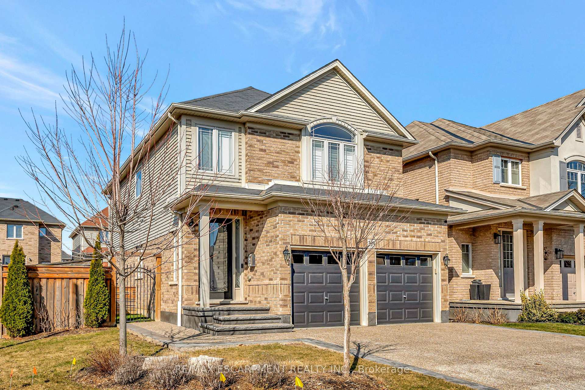 Photo 21 of 209 John Frederick Drive, Hamilton, Ancaster — HOMEH
