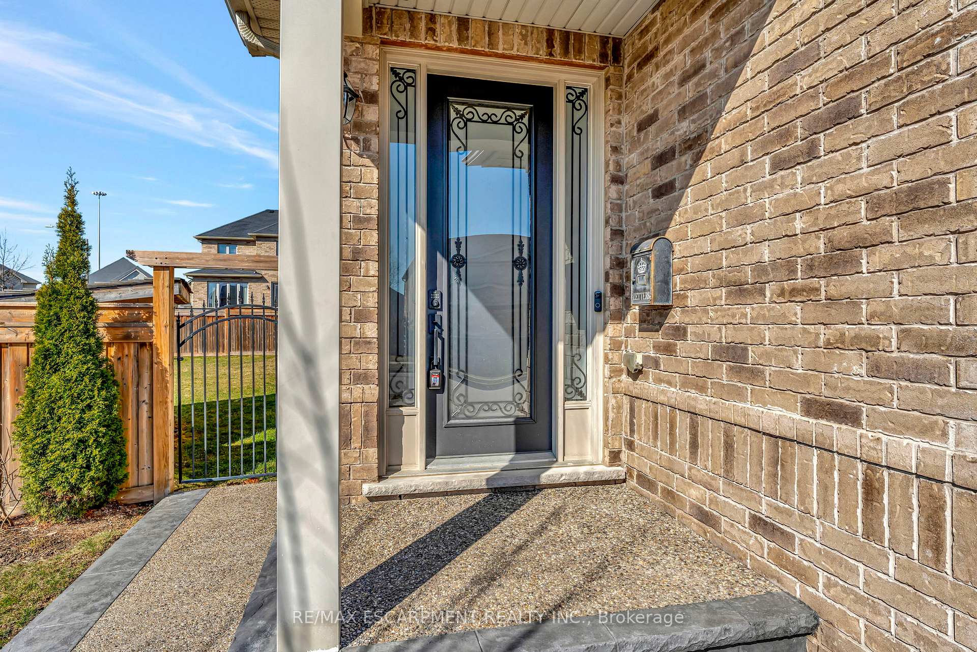 Photo 28 of 209 John Frederick Drive, Hamilton, Ancaster — HOMEH