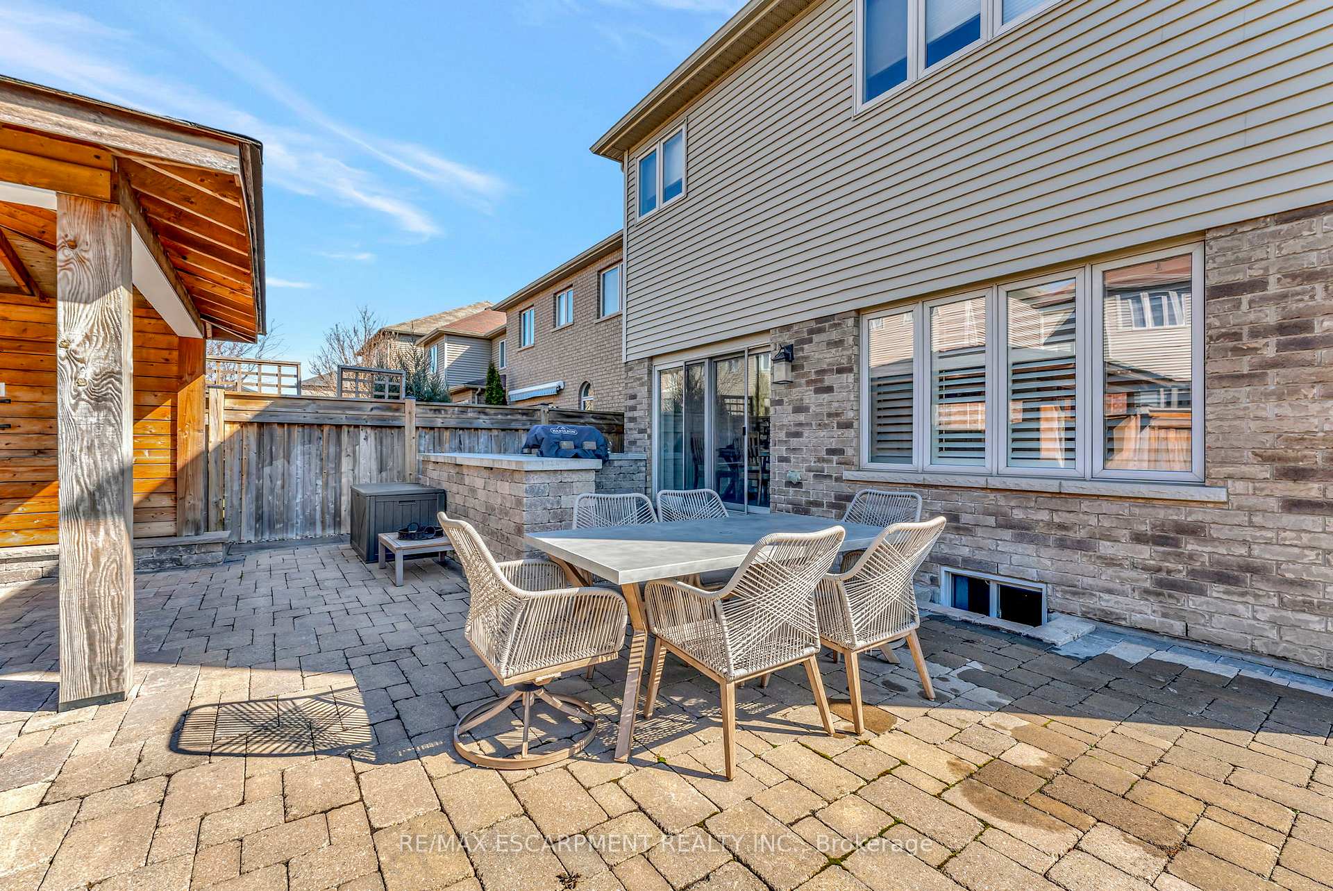 Photo 23 of 209 John Frederick Drive, Hamilton, Ancaster — HOMEH
